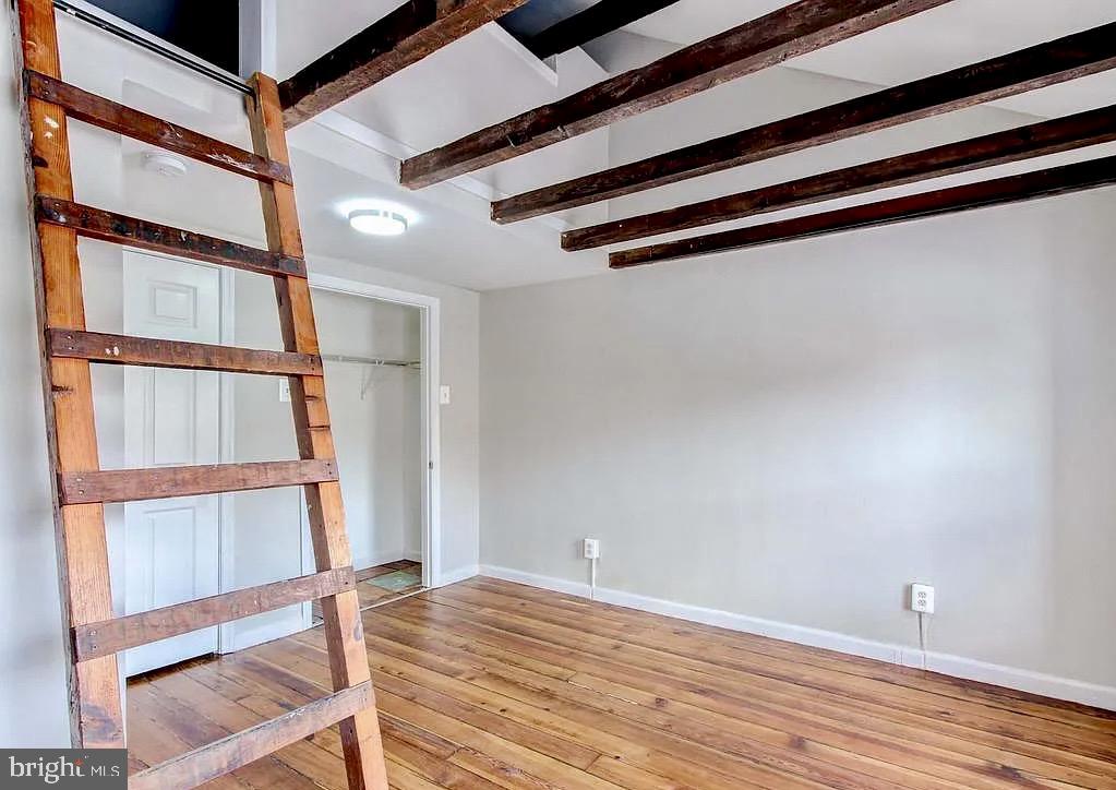 LITTLE ITALY - Residential