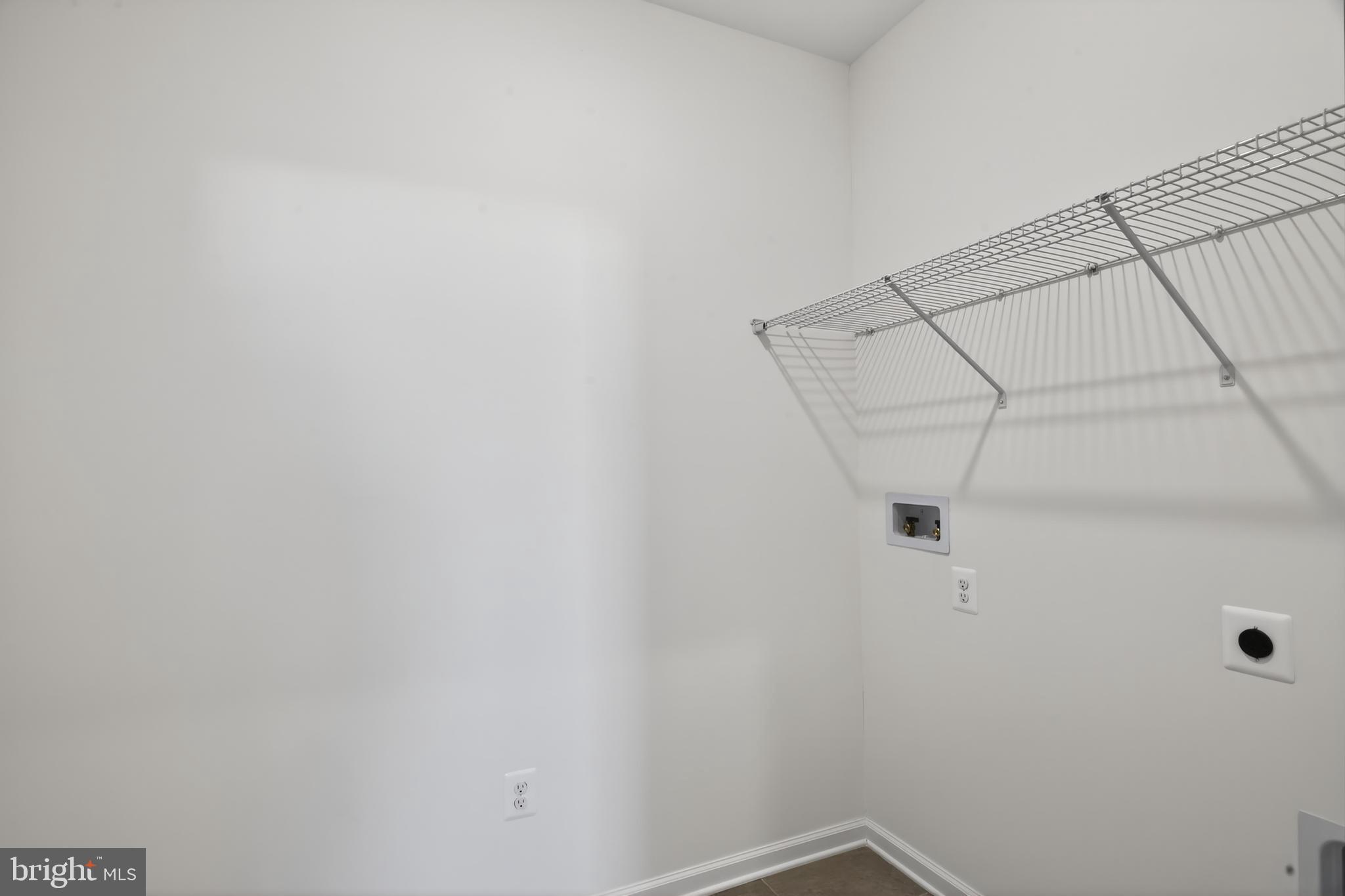 ADMIRAL'S LANDING - Residential