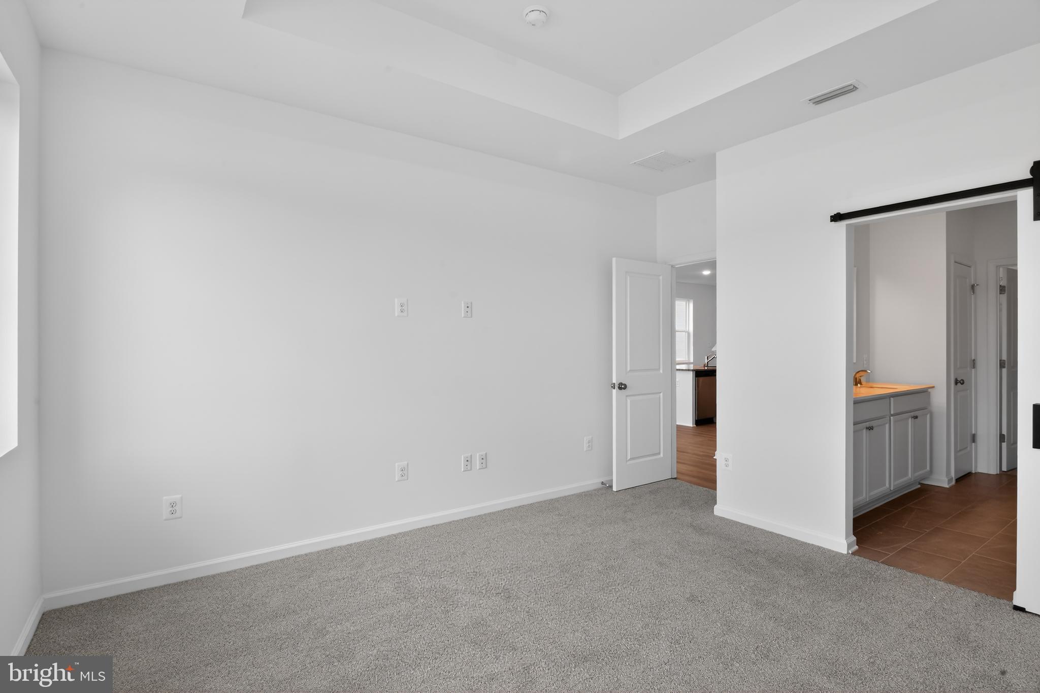 ADMIRAL'S LANDING - Residential
