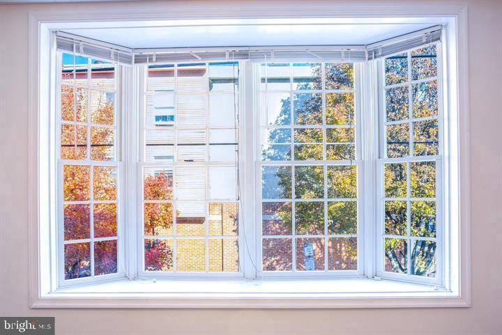 QUEEN VILLAGE - Residential Lease