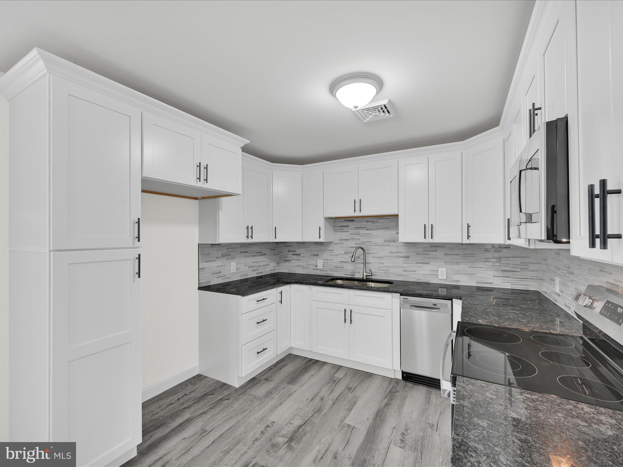 FOREST HILLS - Residential