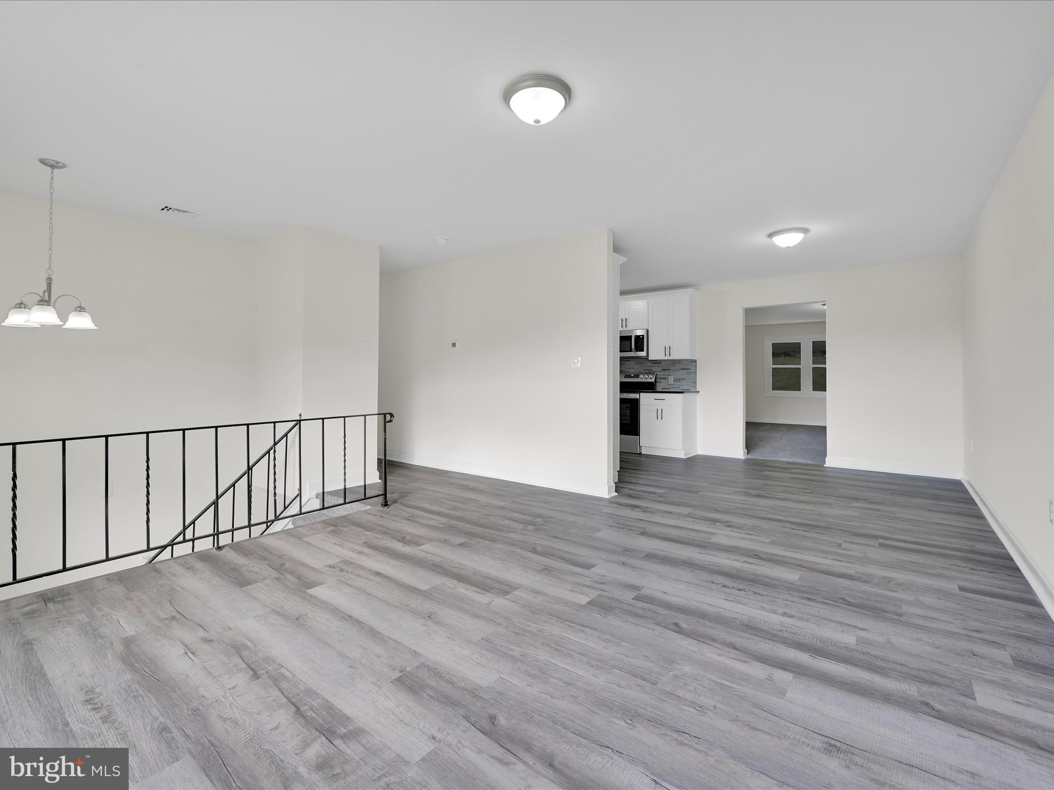 FOREST HILLS - Residential