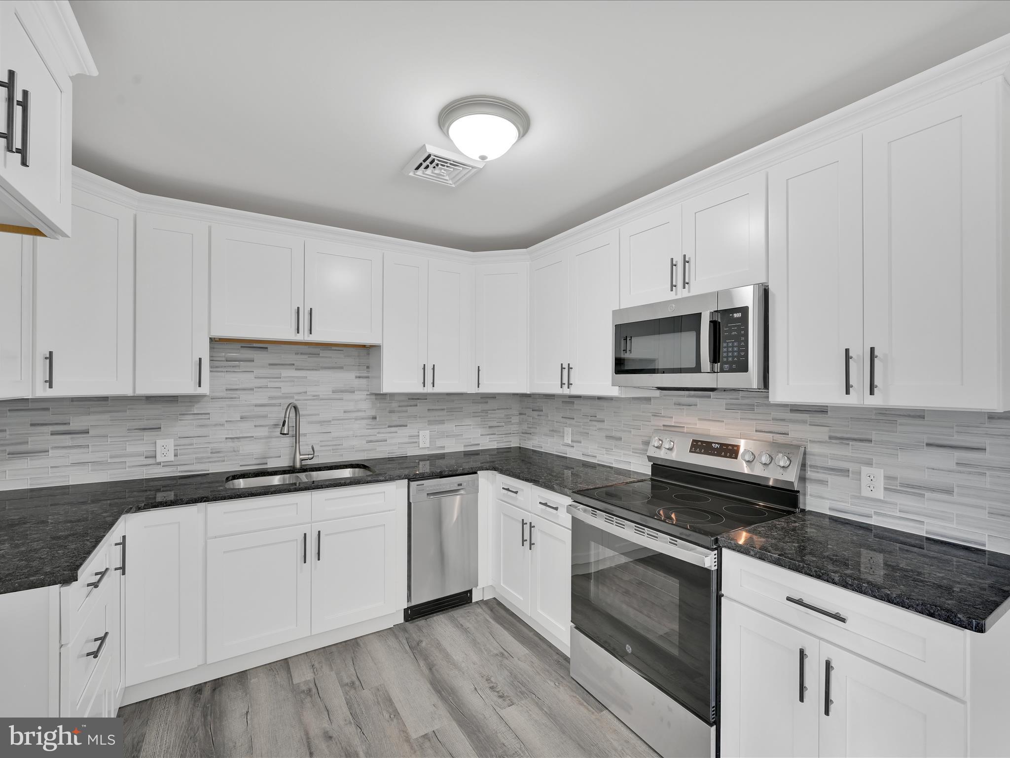 FOREST HILLS - Residential