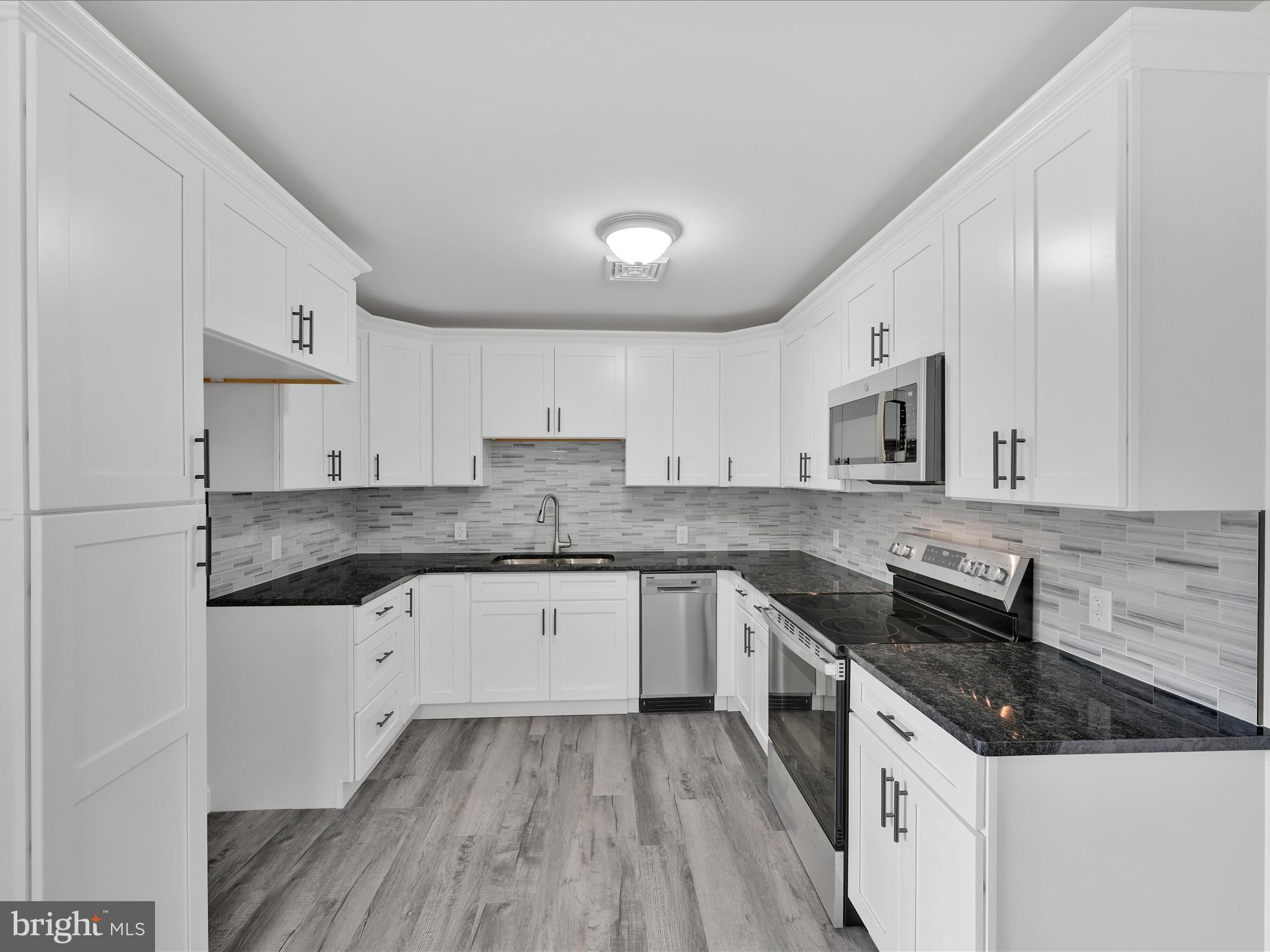 FOREST HILLS - Residential