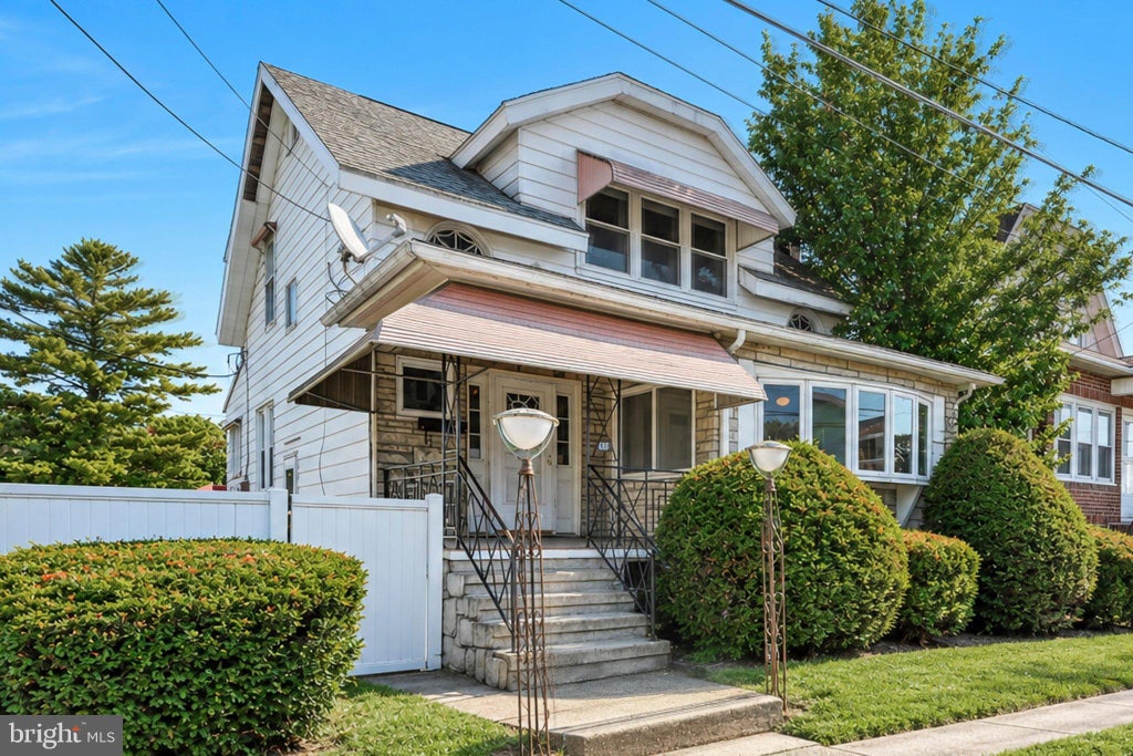 Photo of 635 Altamont Boulevard, FRACKVILLE, PA 17931 (MLS # PASK2029560)