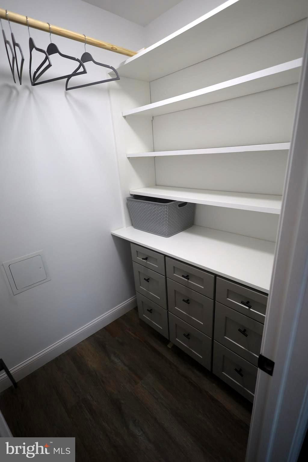 SANDTOWN-WINCHESTER - Residential Lease