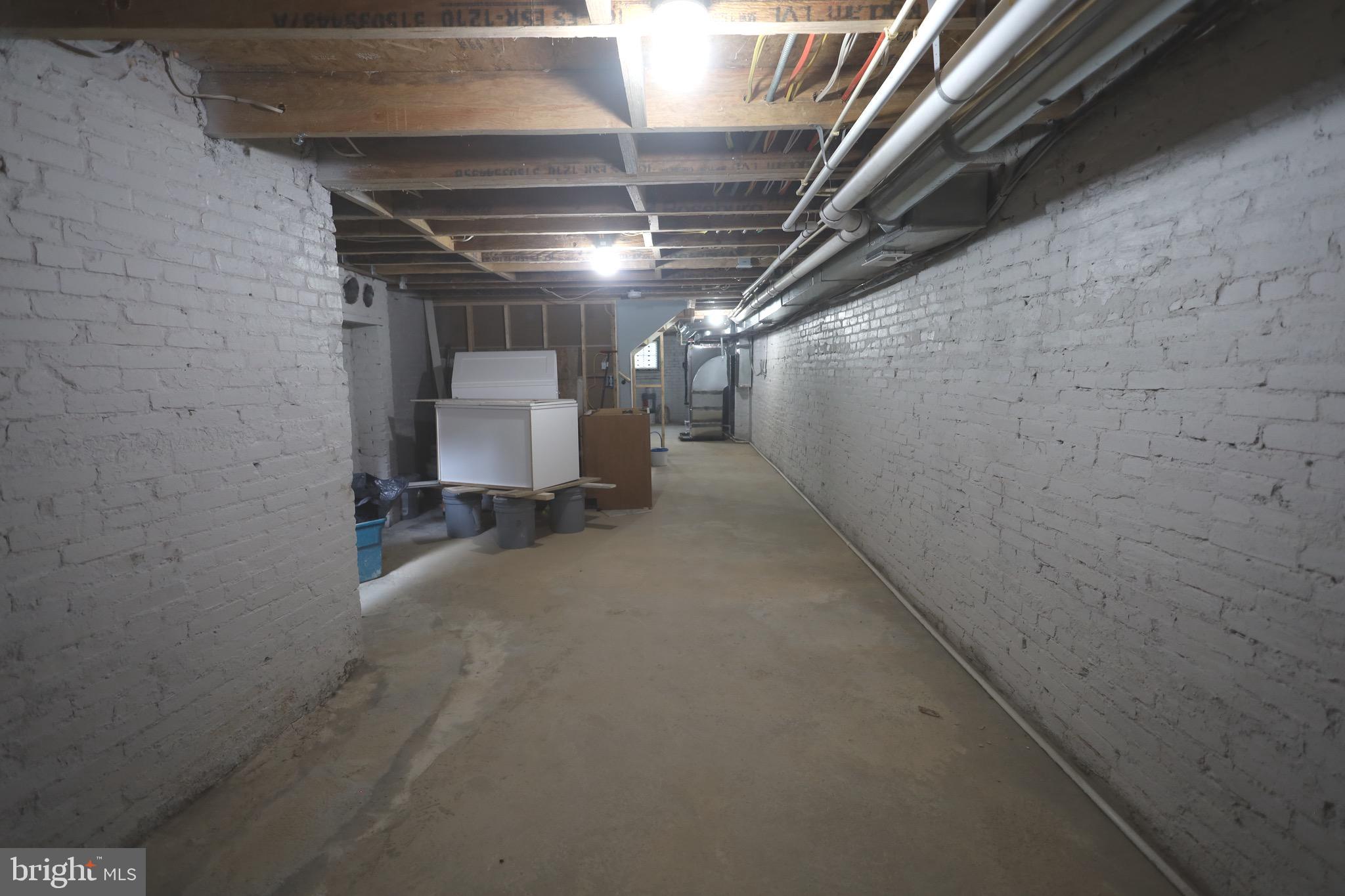 SANDTOWN-WINCHESTER - Residential Lease