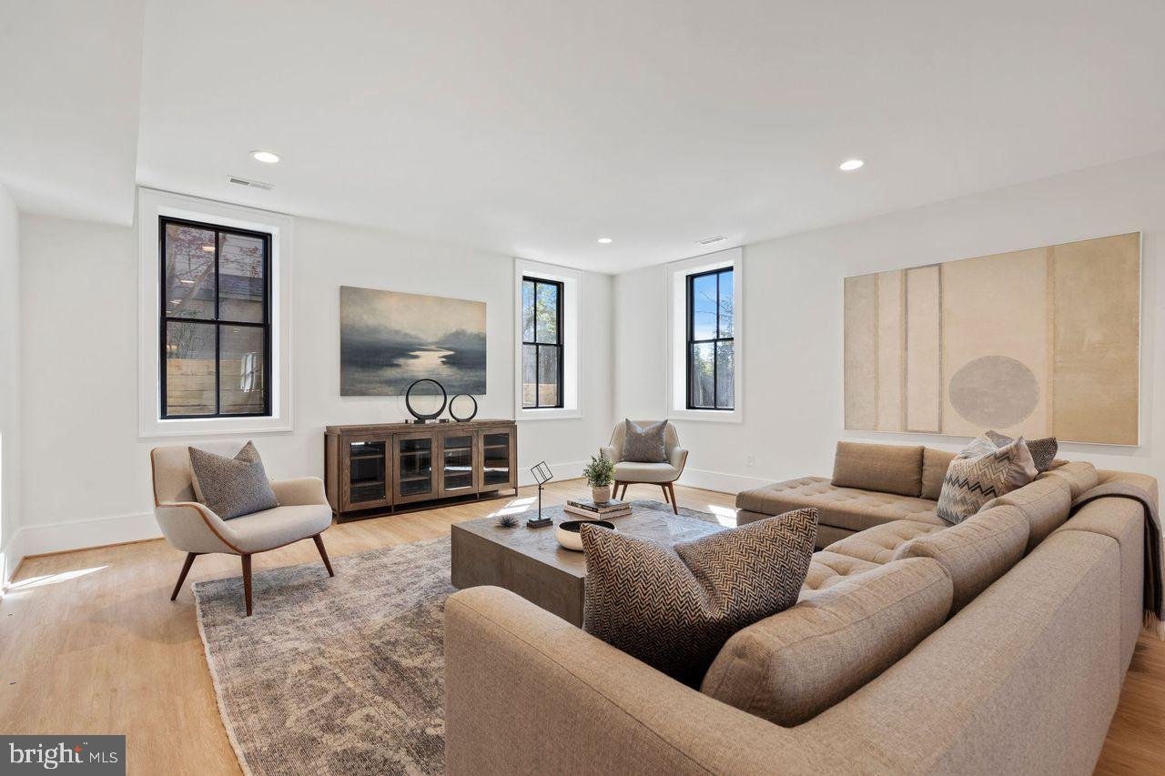 MINOR HILL - Residential