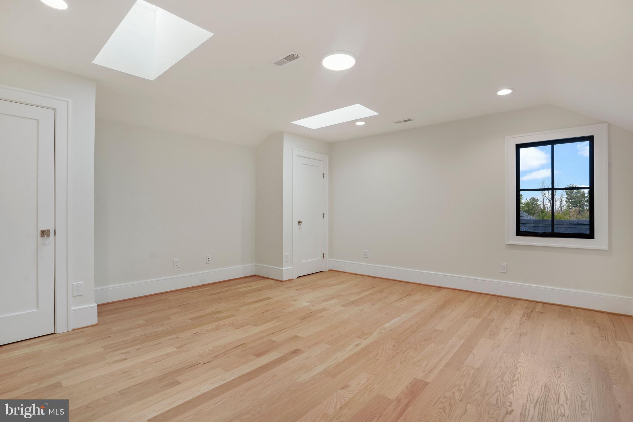 MINOR HILL - Residential