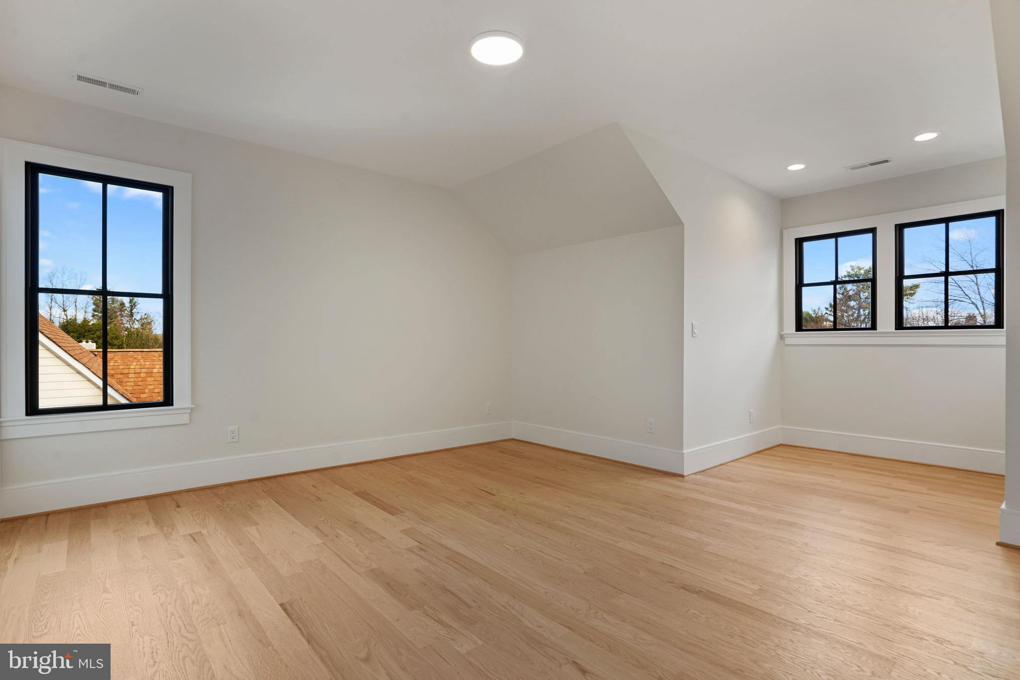 MINOR HILL - Residential