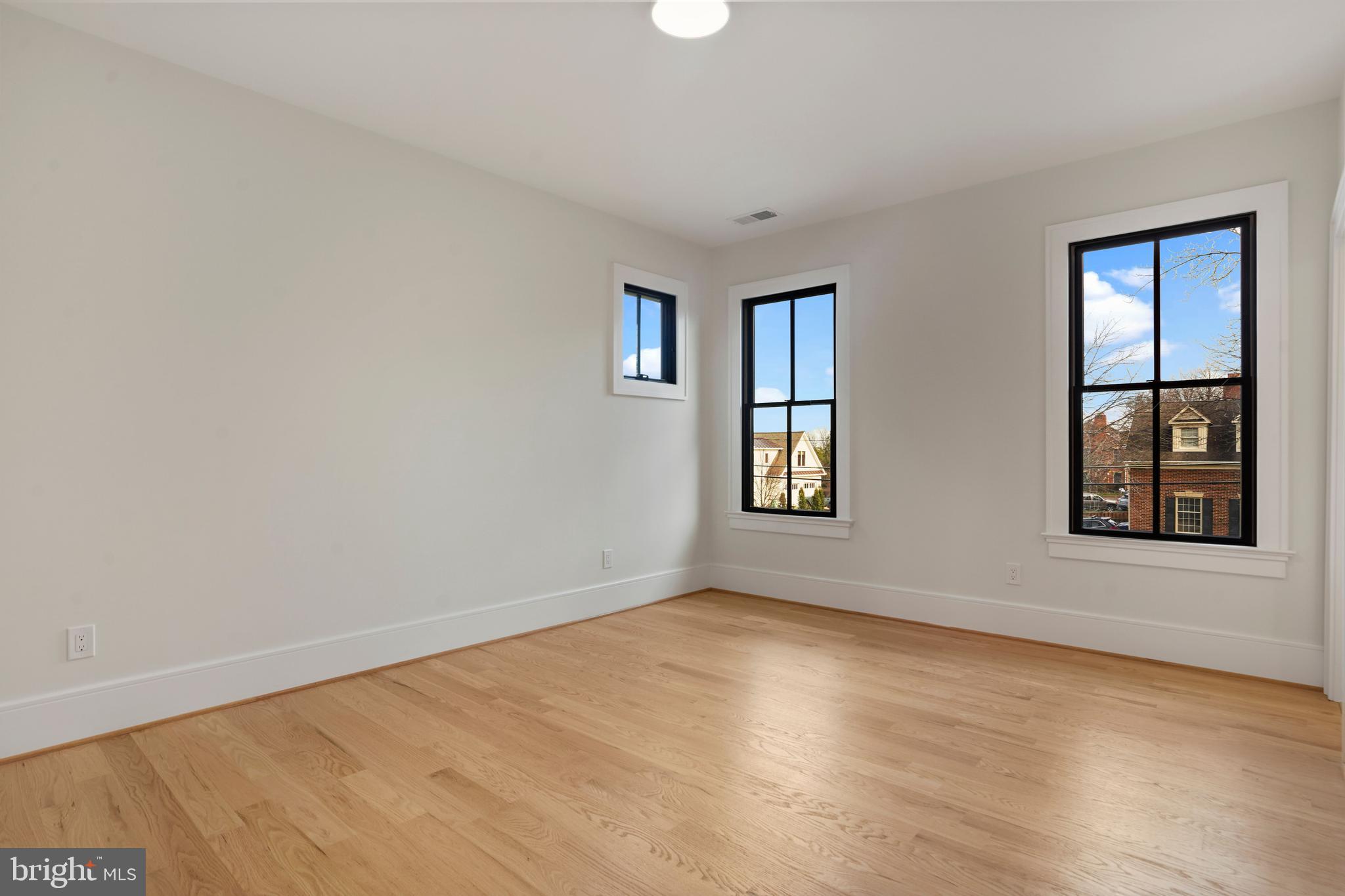 MINOR HILL - Residential