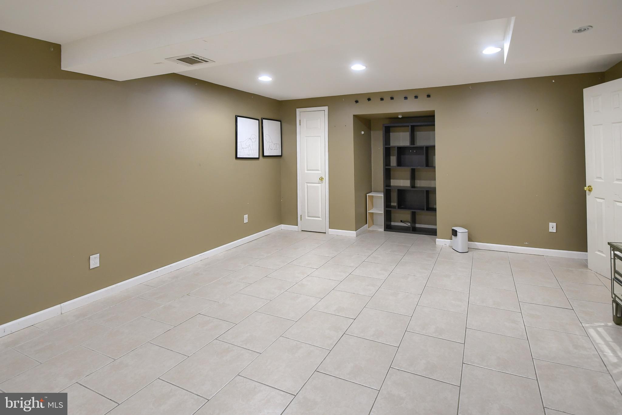 THE PINES AT PENNR - Residential