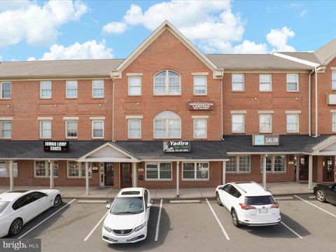 Photo of 7539 Presidential Lane #35-G, MANASSAS, VA 20109 (MLS # VAPW2105850)