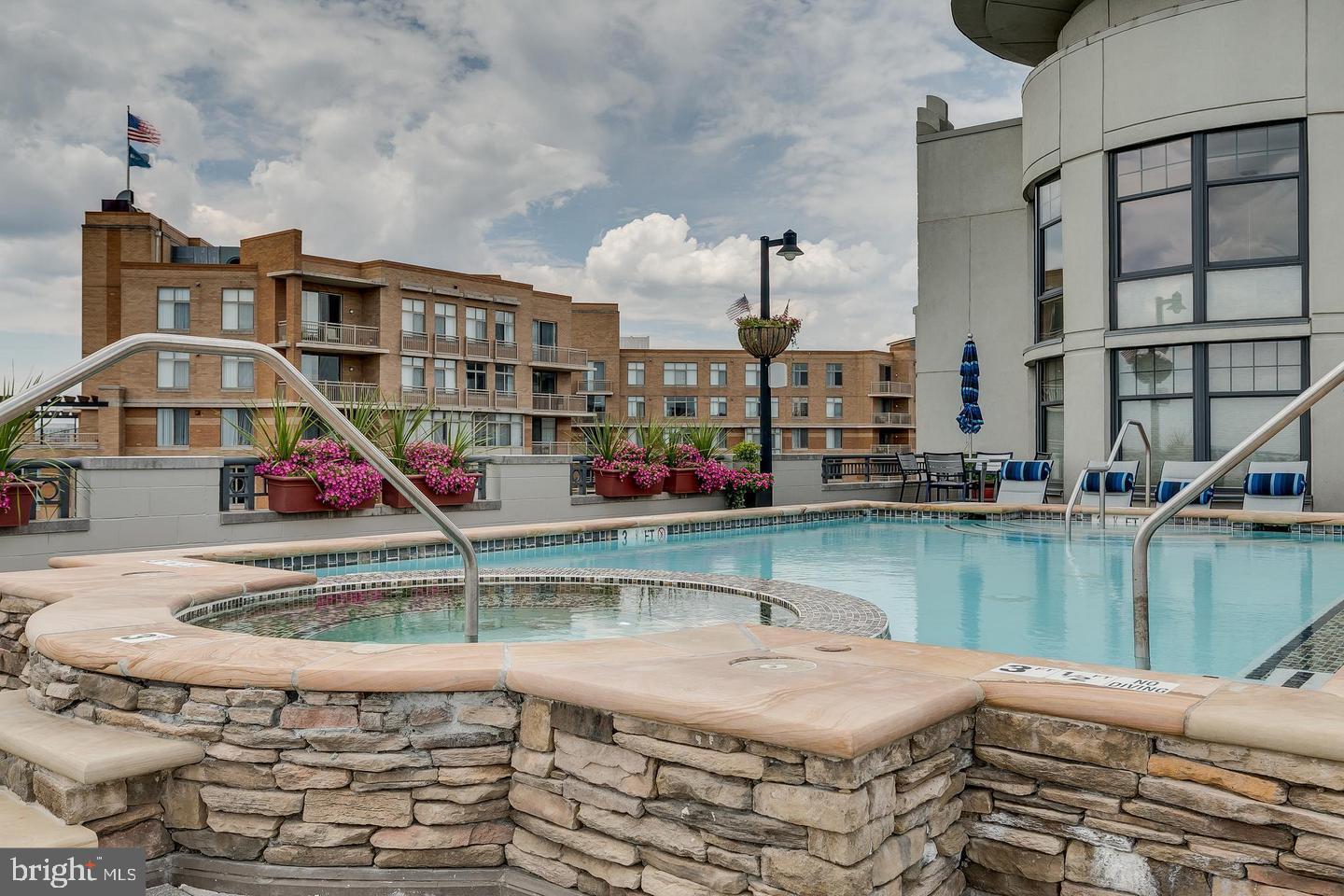 CLARENDON 1021 - Residential Lease