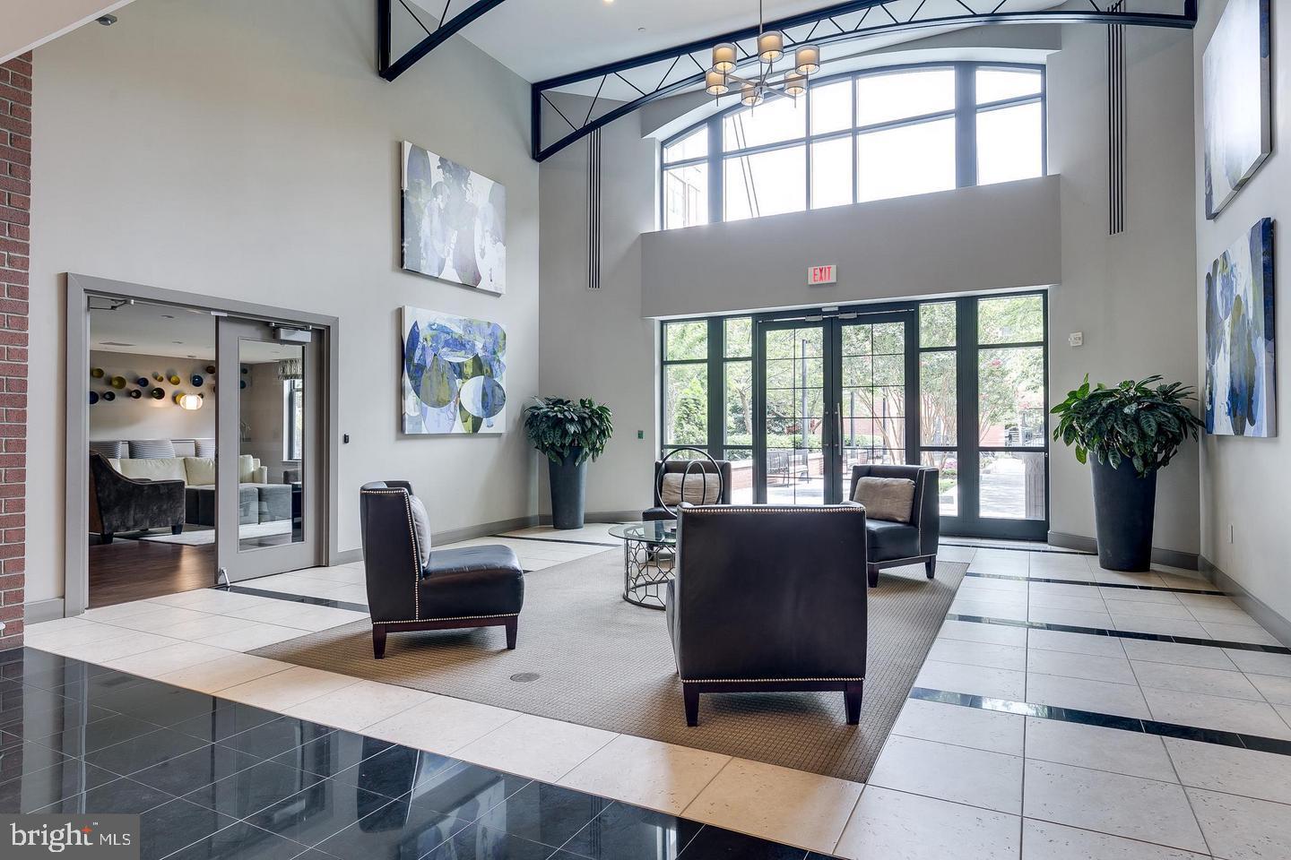 CLARENDON 1021 - Residential Lease