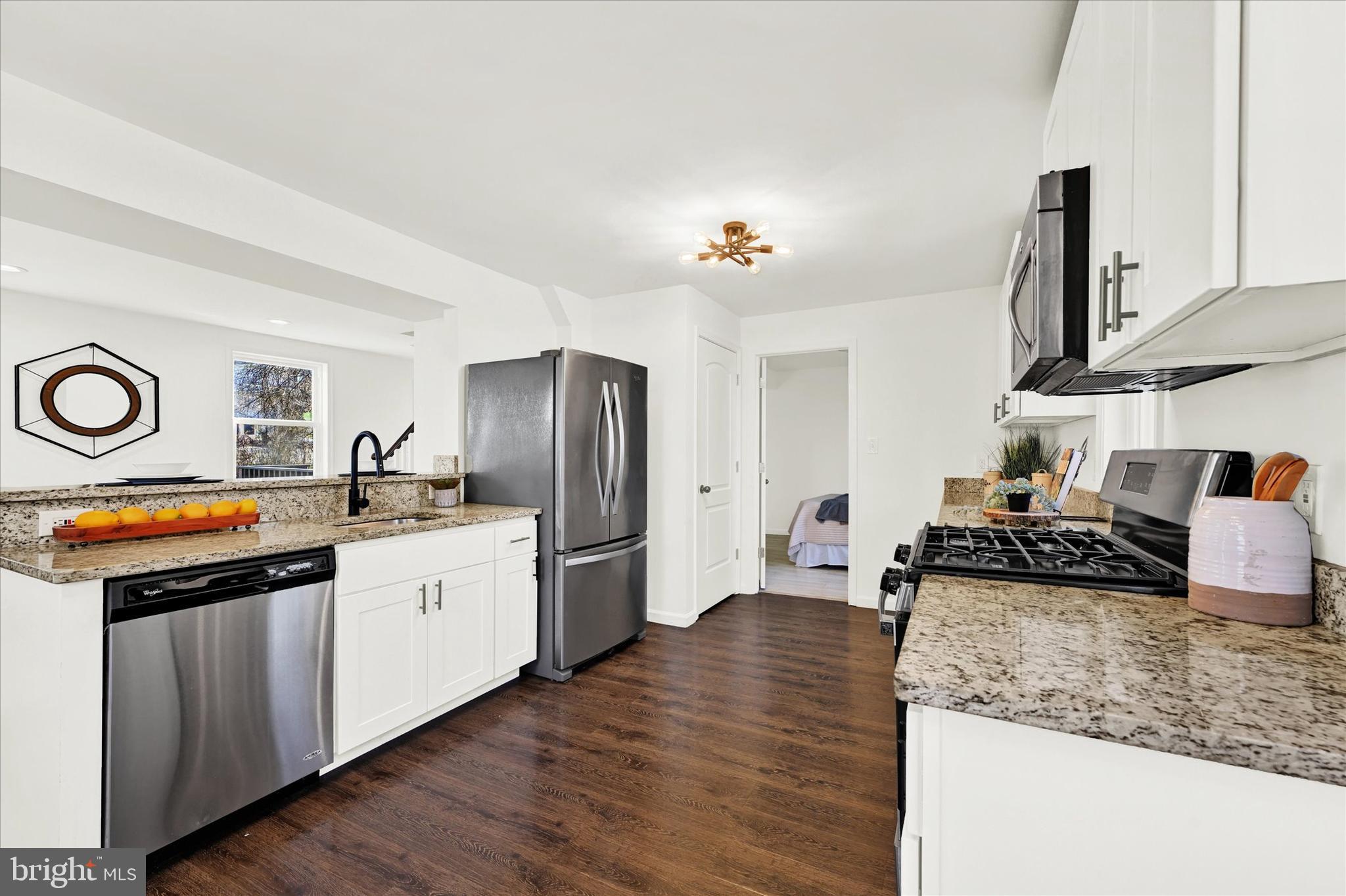 SUMMIT FARMS - Residential