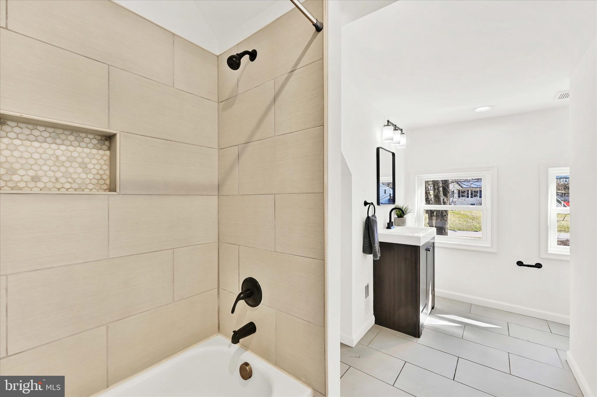 SUMMIT FARMS - Residential