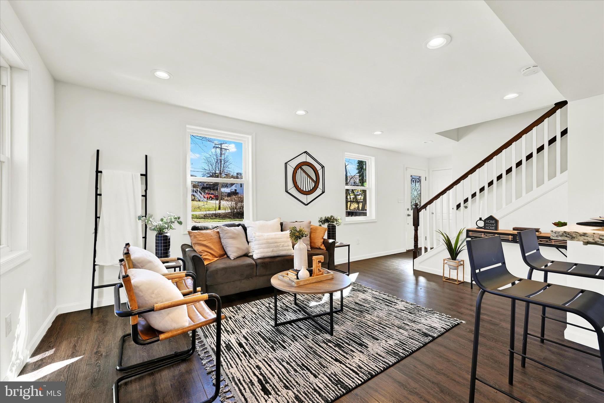 SUMMIT FARMS - Residential