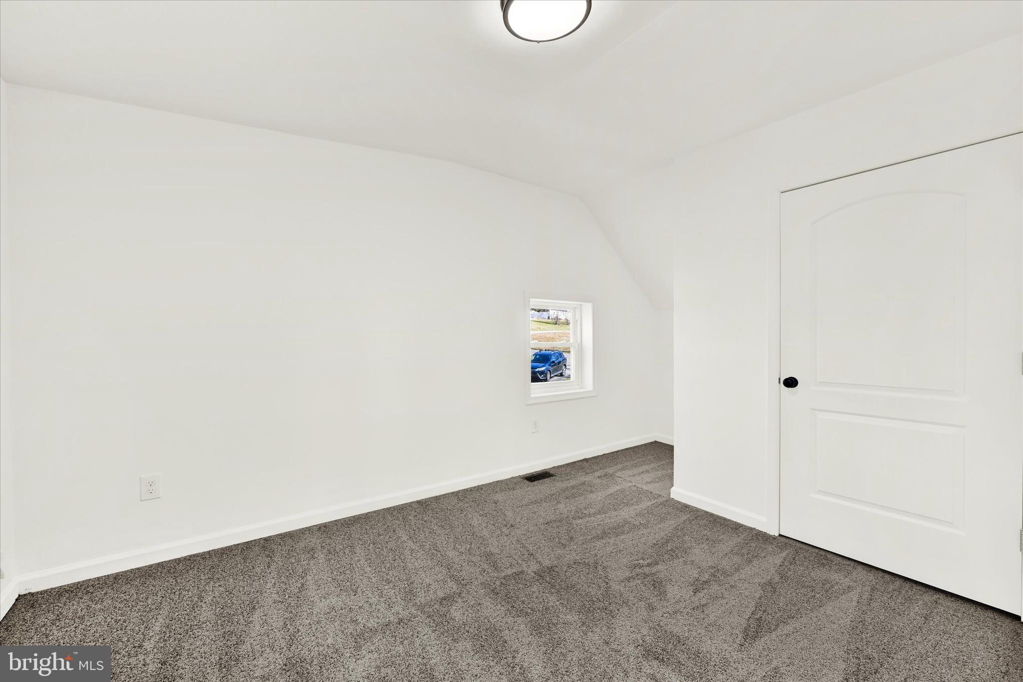 SUMMIT FARMS - Residential