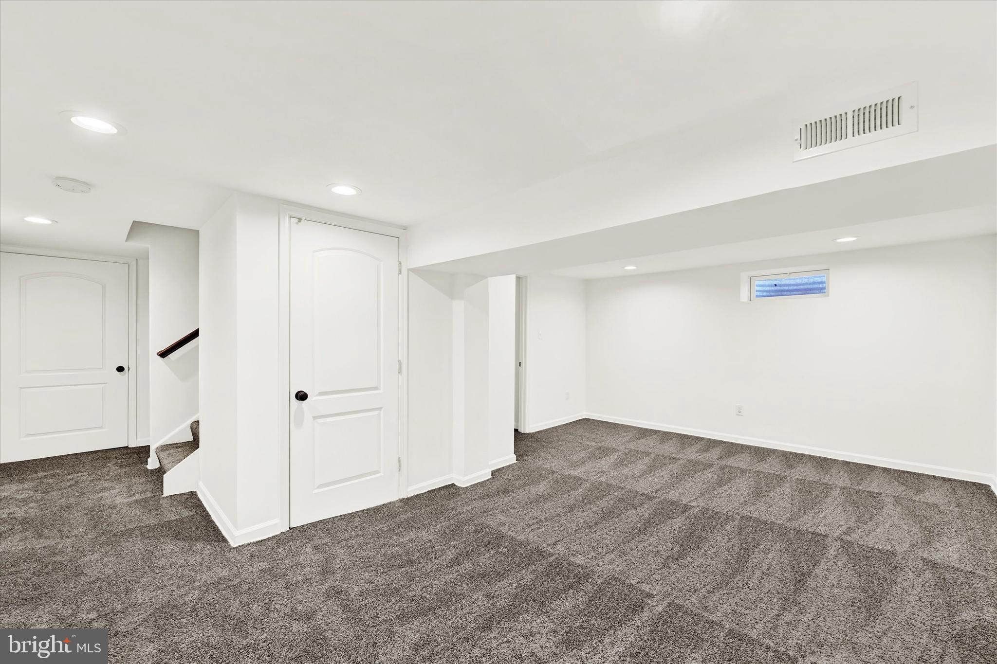 SUMMIT FARMS - Residential