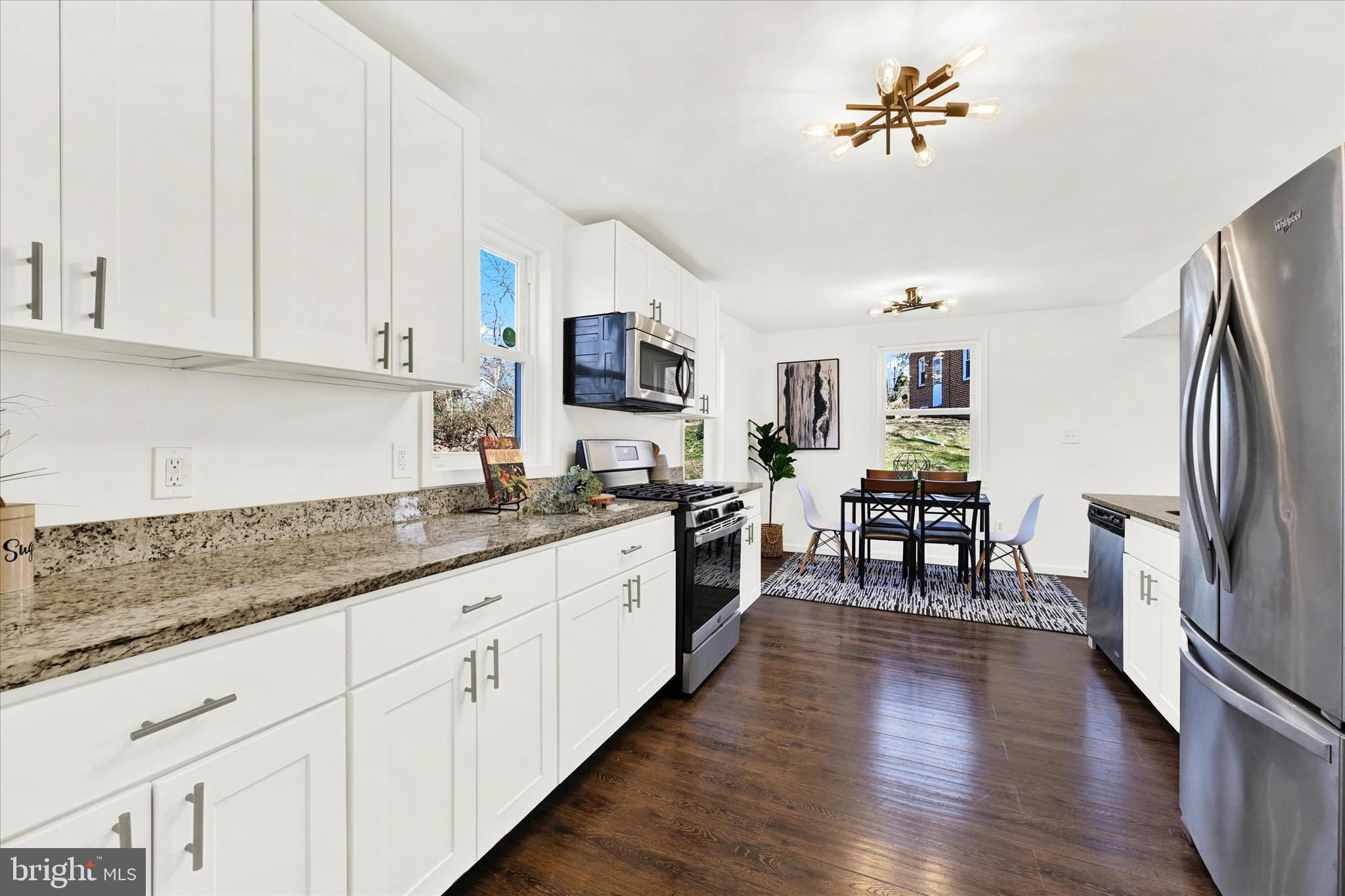 SUMMIT FARMS - Residential