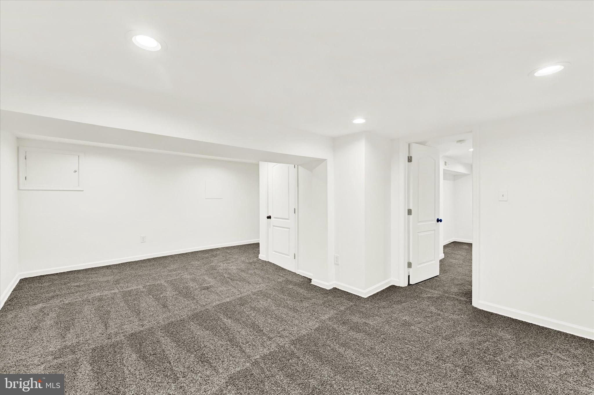 SUMMIT FARMS - Residential