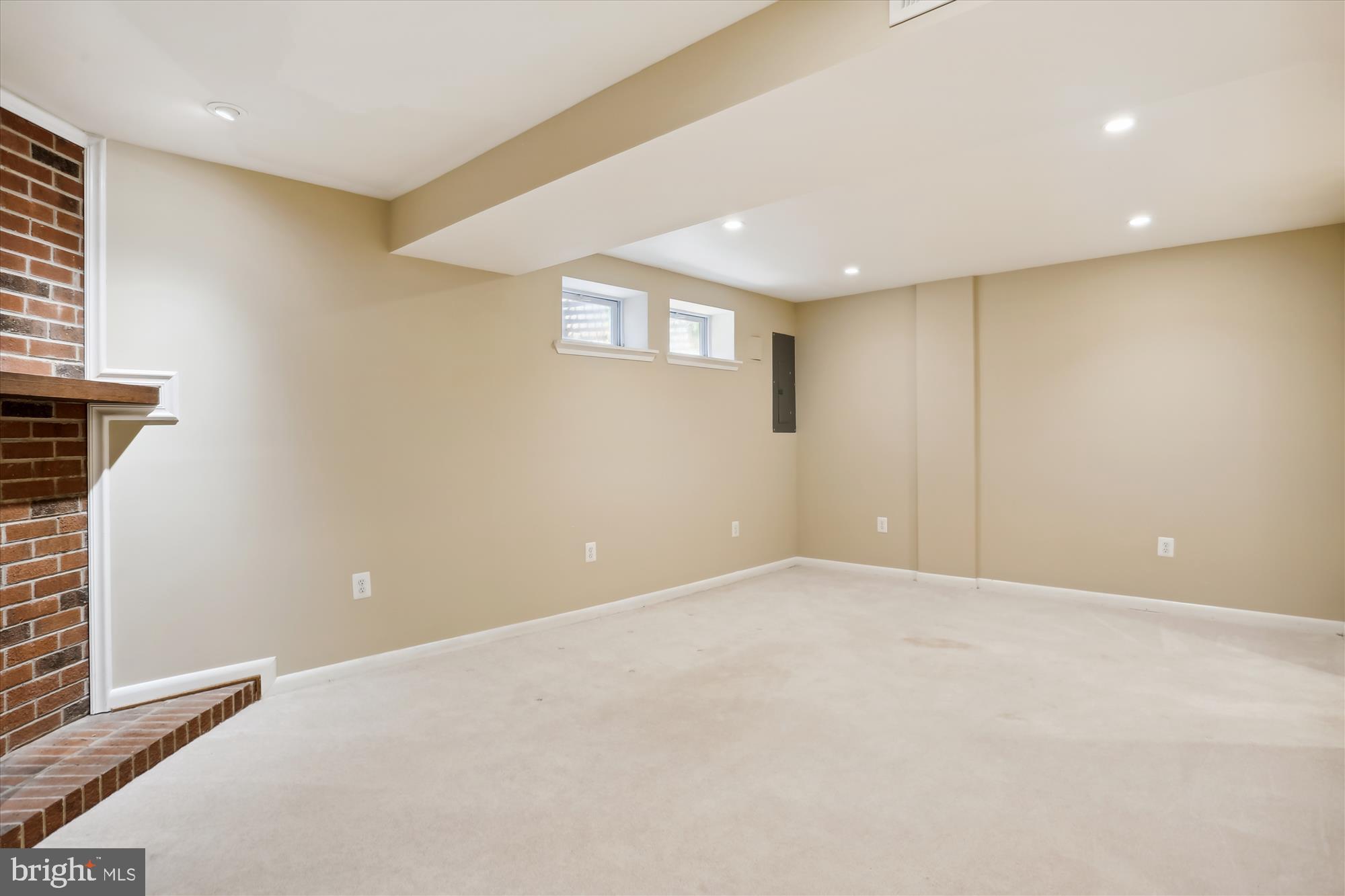 RESTON - Residential Lease