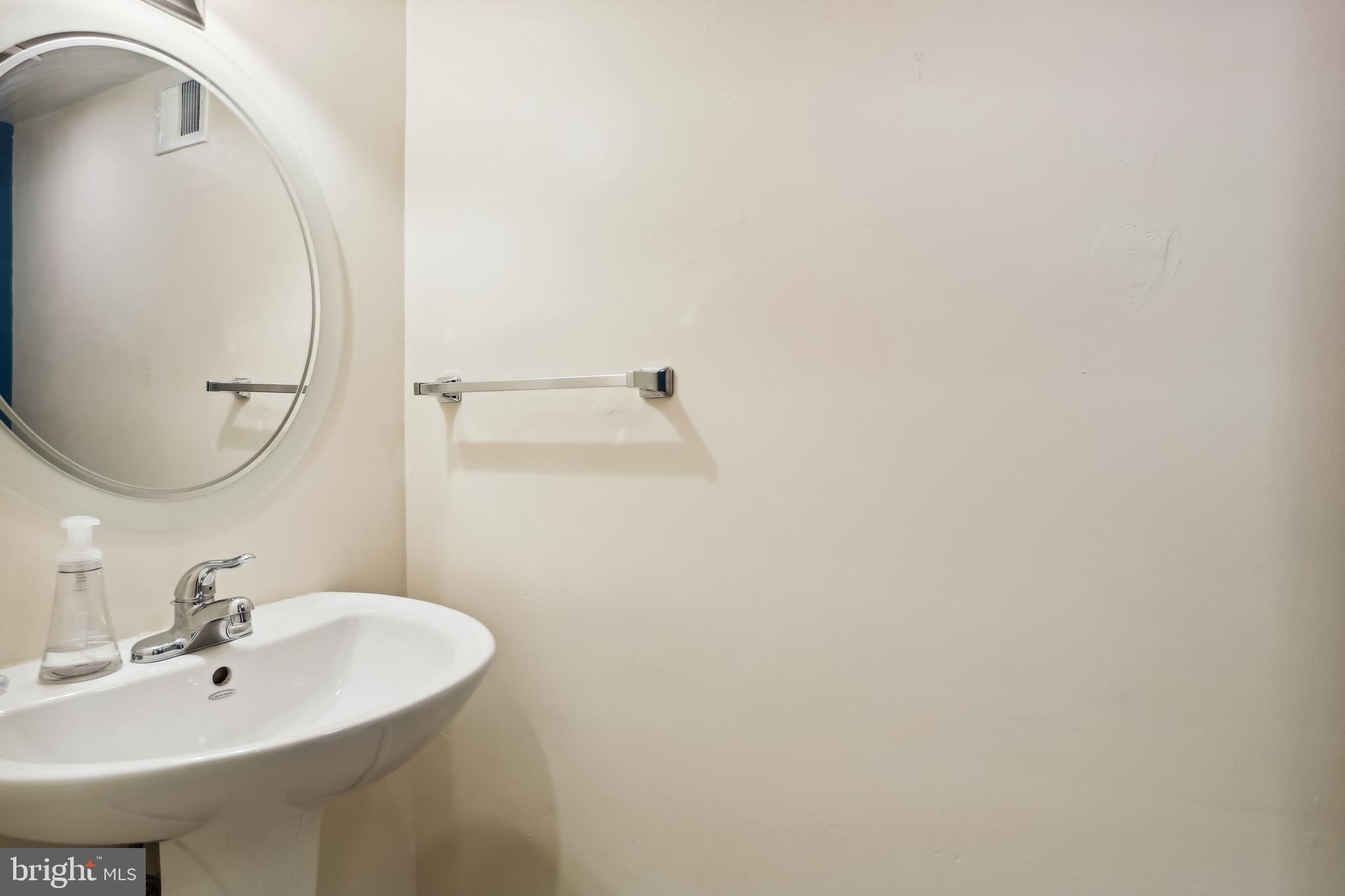 RESTON - Residential Lease