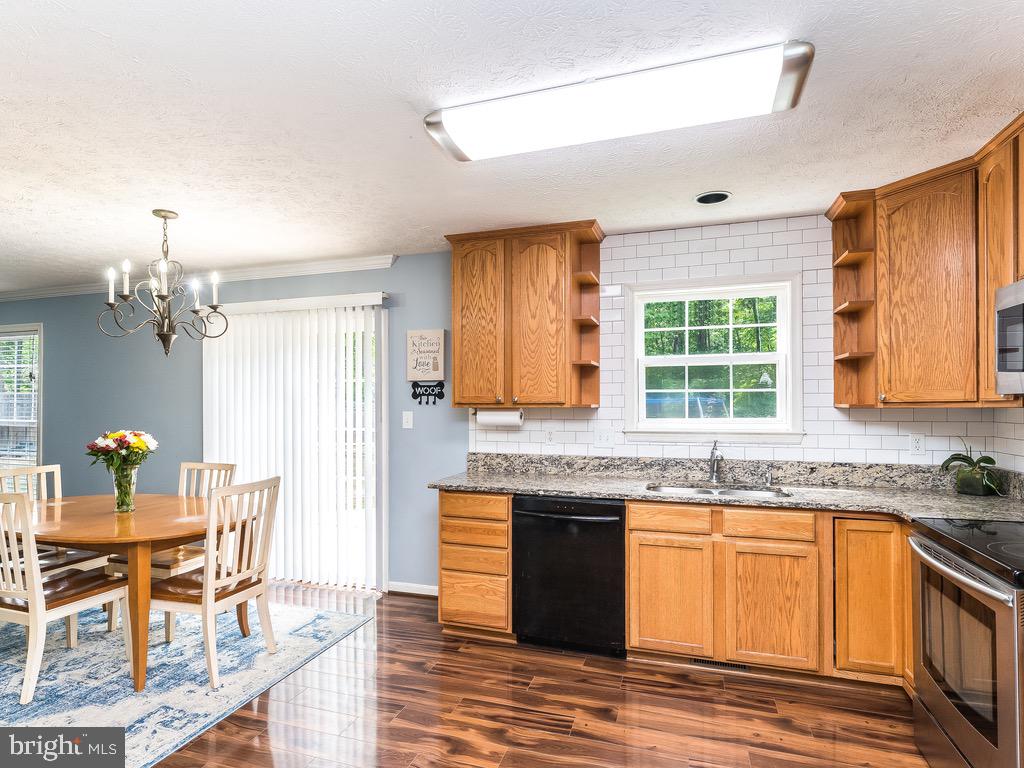 LAKE CAROLINE - Residential