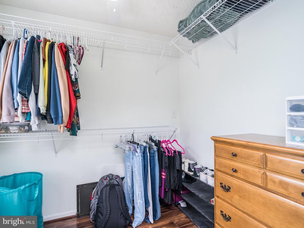 LAKE CAROLINE - Residential