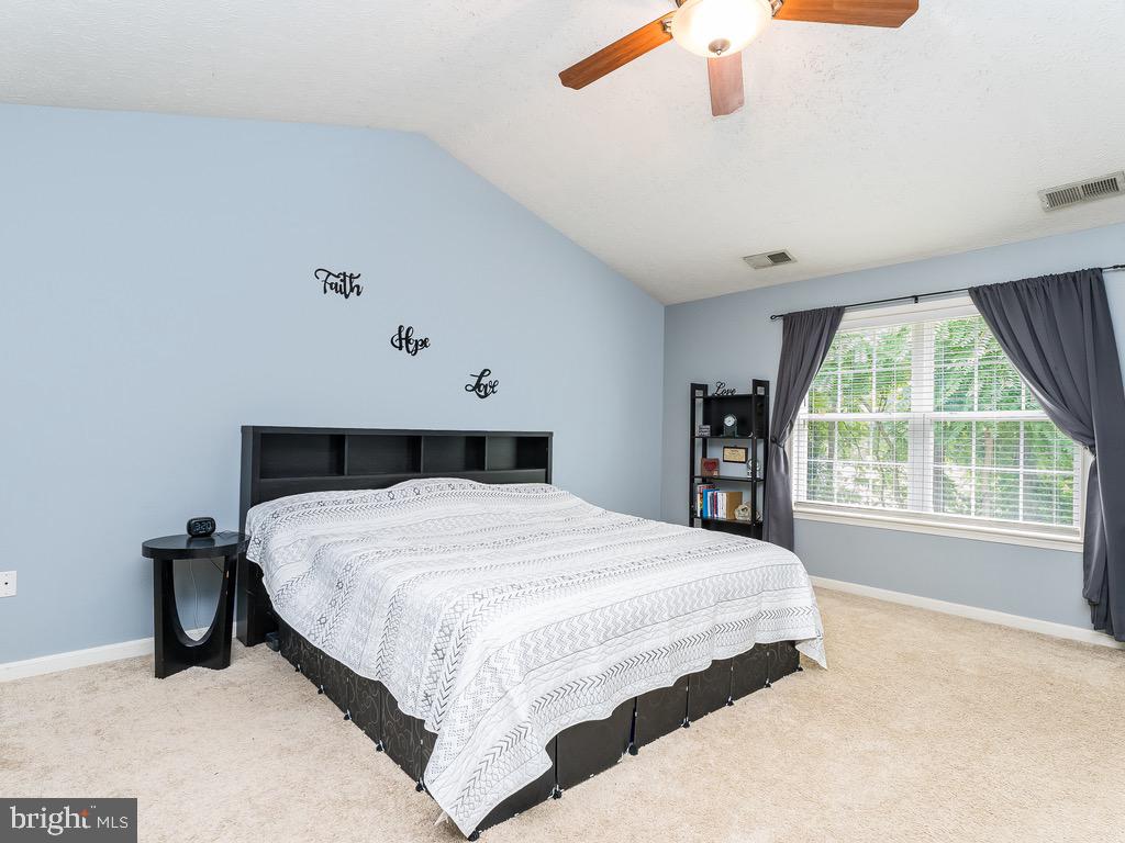 LAKE CAROLINE - Residential