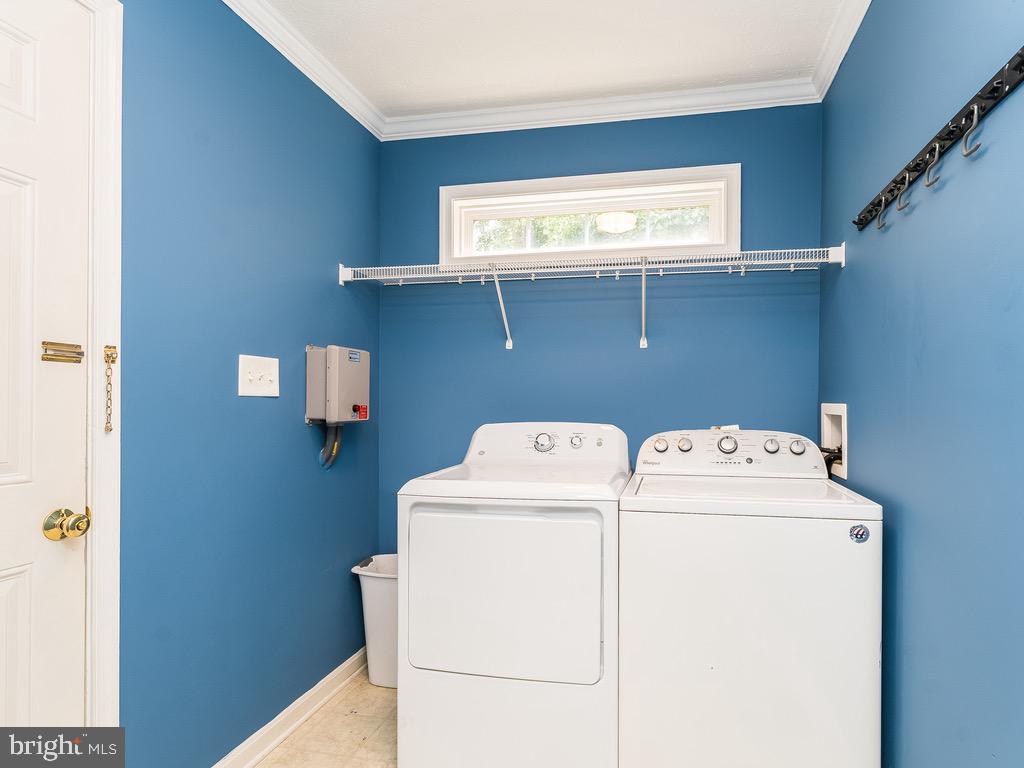 LAKE CAROLINE - Residential