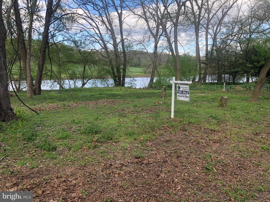Quarter acre lot on the Shenandoah River.