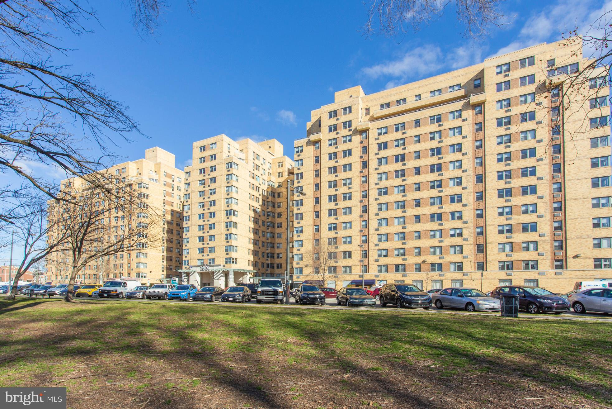 ART MUSEUM AREA - Residential Lease