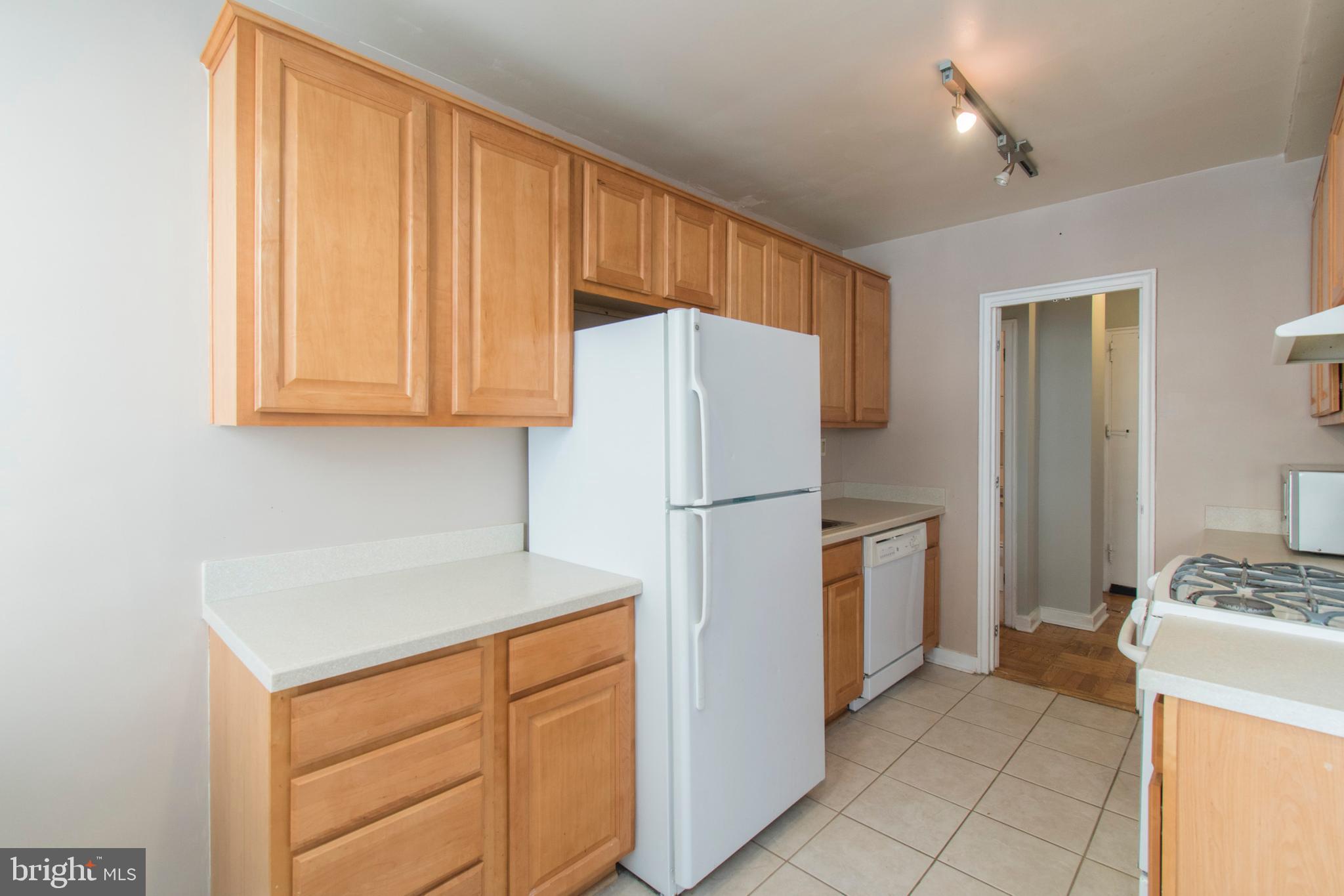 ART MUSEUM AREA - Residential Lease