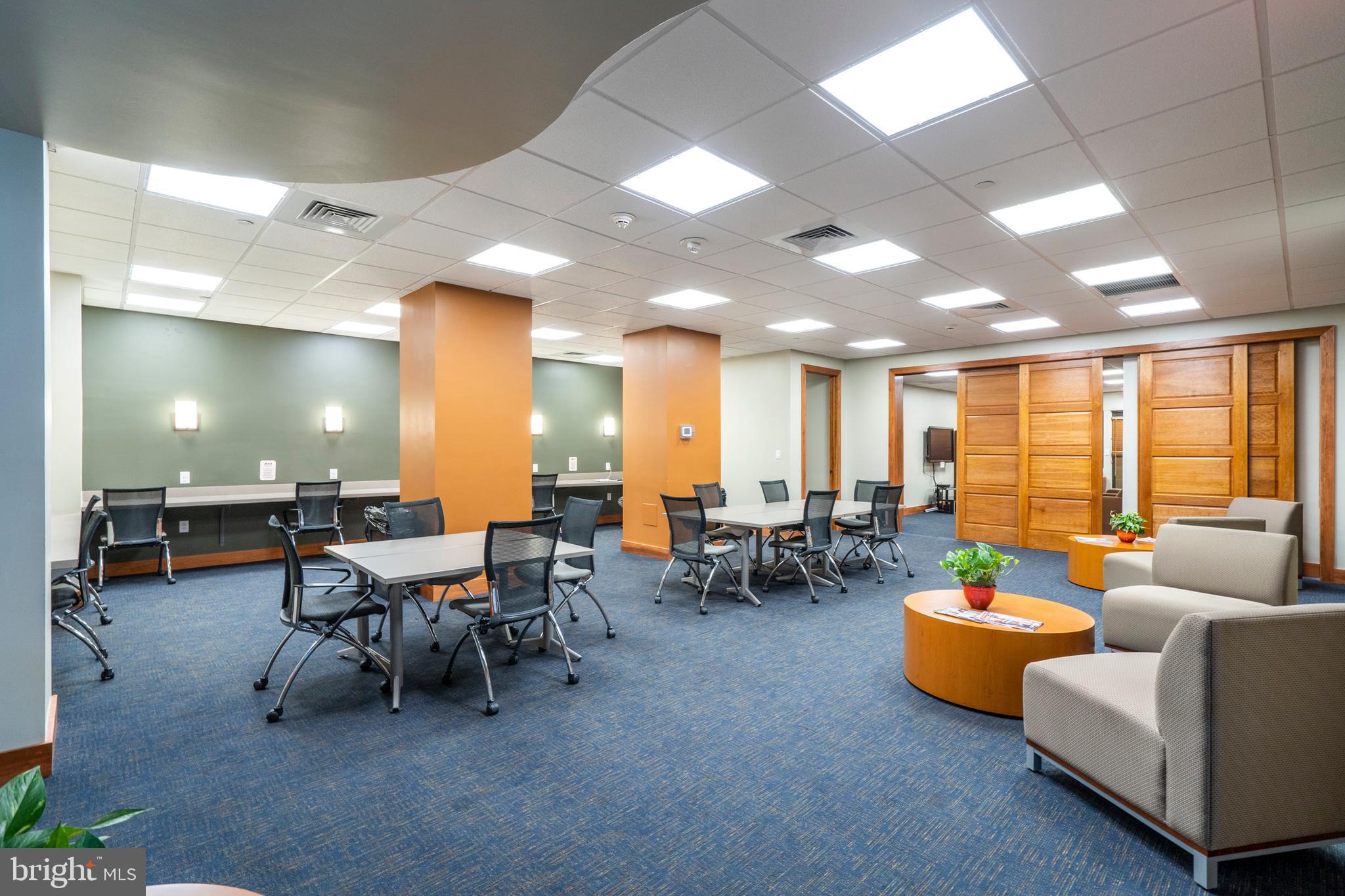 ART MUSEUM AREA - Residential Lease