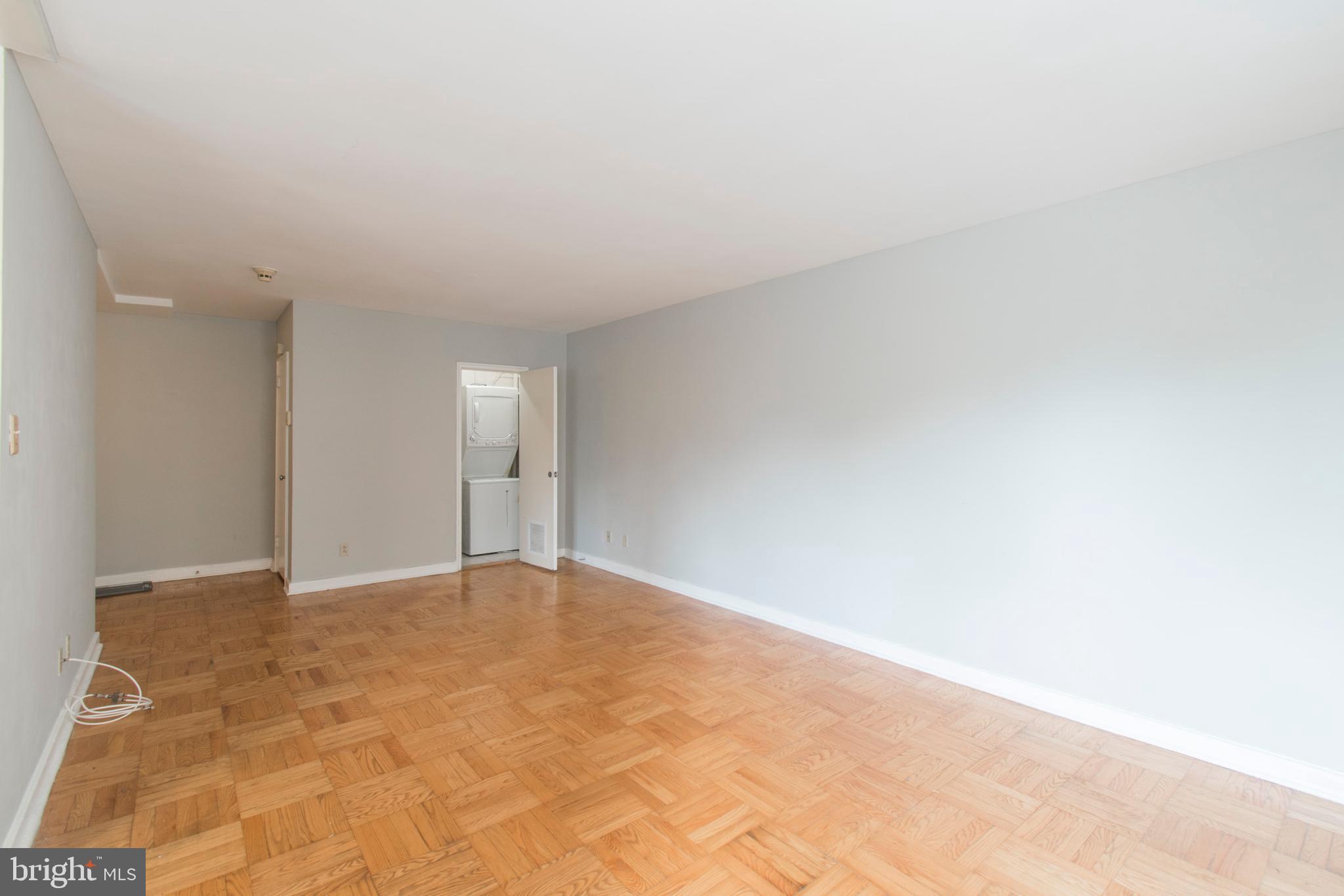 ART MUSEUM AREA - Residential Lease