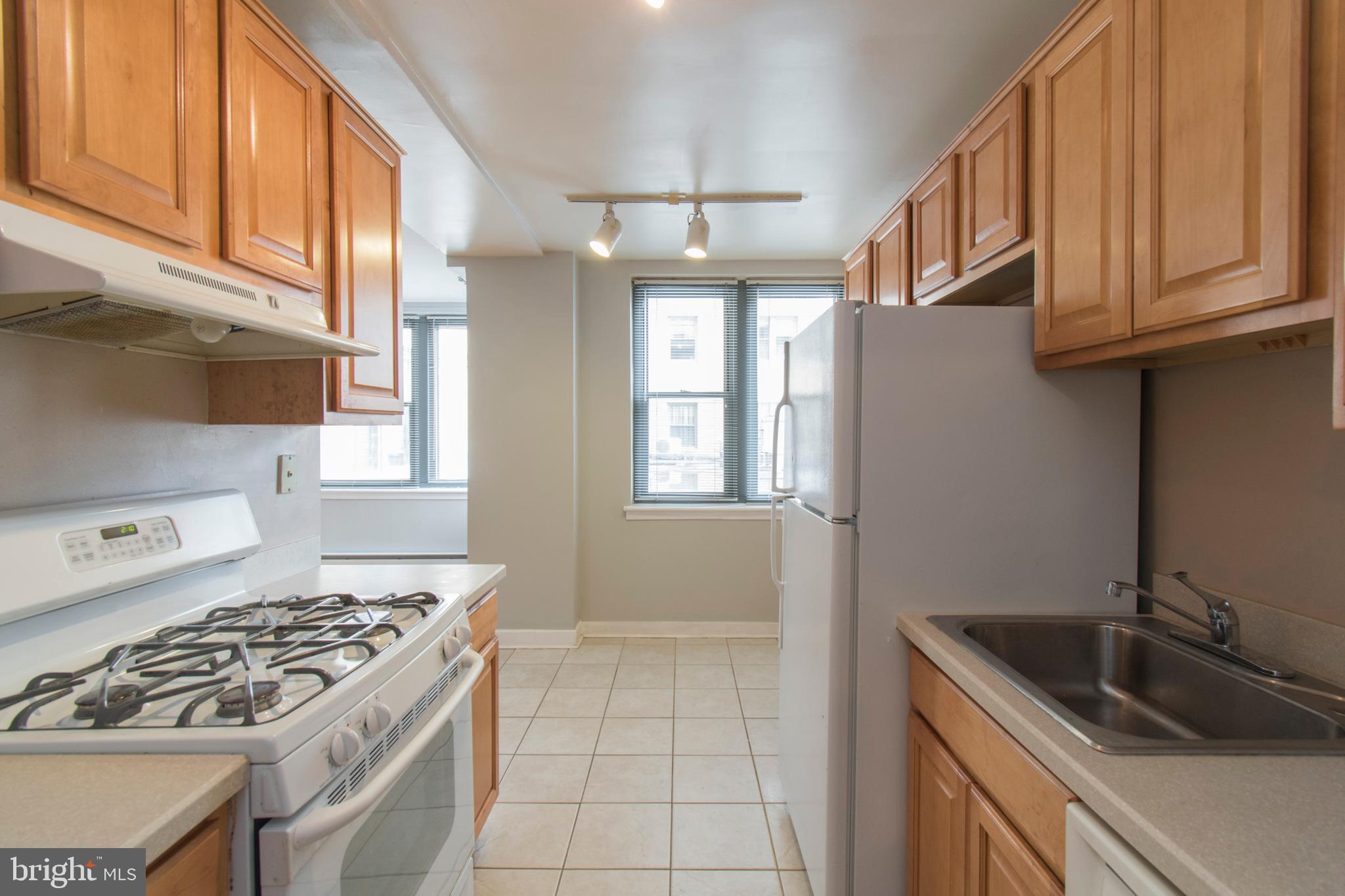 ART MUSEUM AREA - Residential Lease