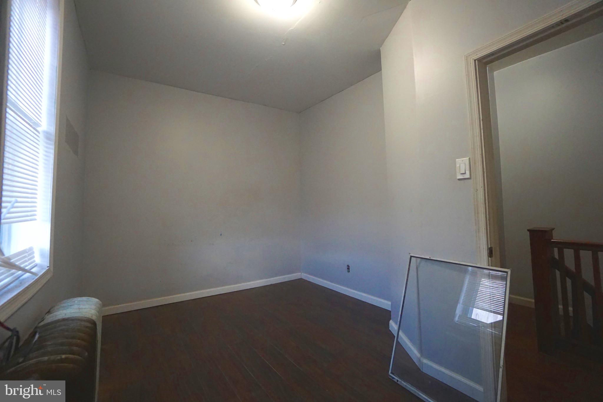 KENSINGTON - Residential