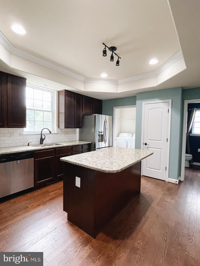 VIEW POINT PARK - Residential Lease