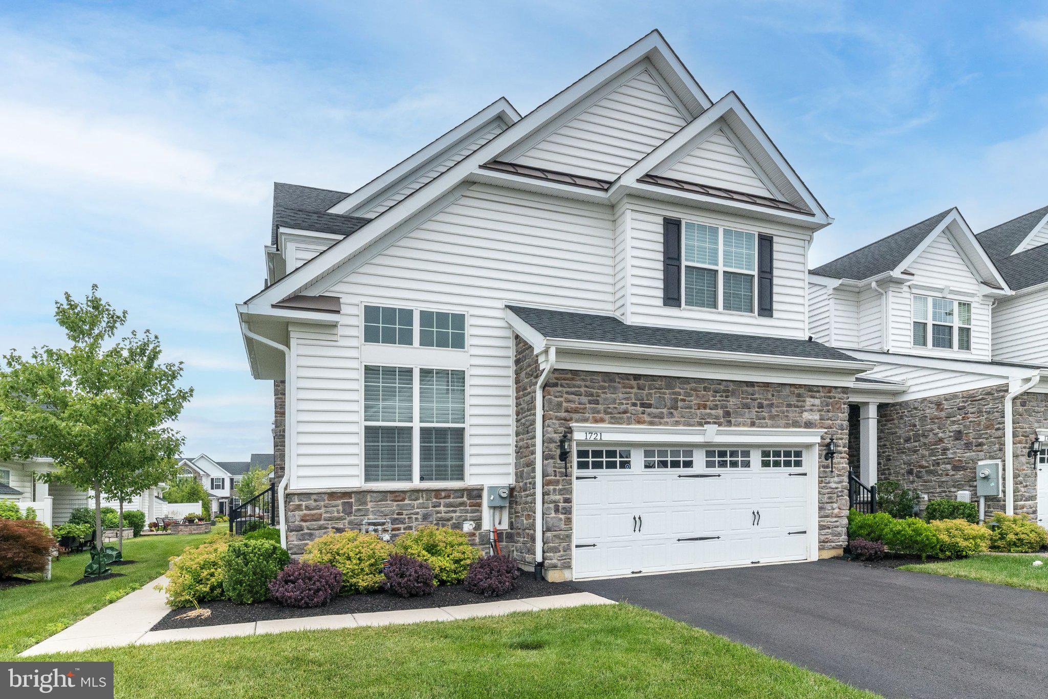 1721 LOCUST DRIVE