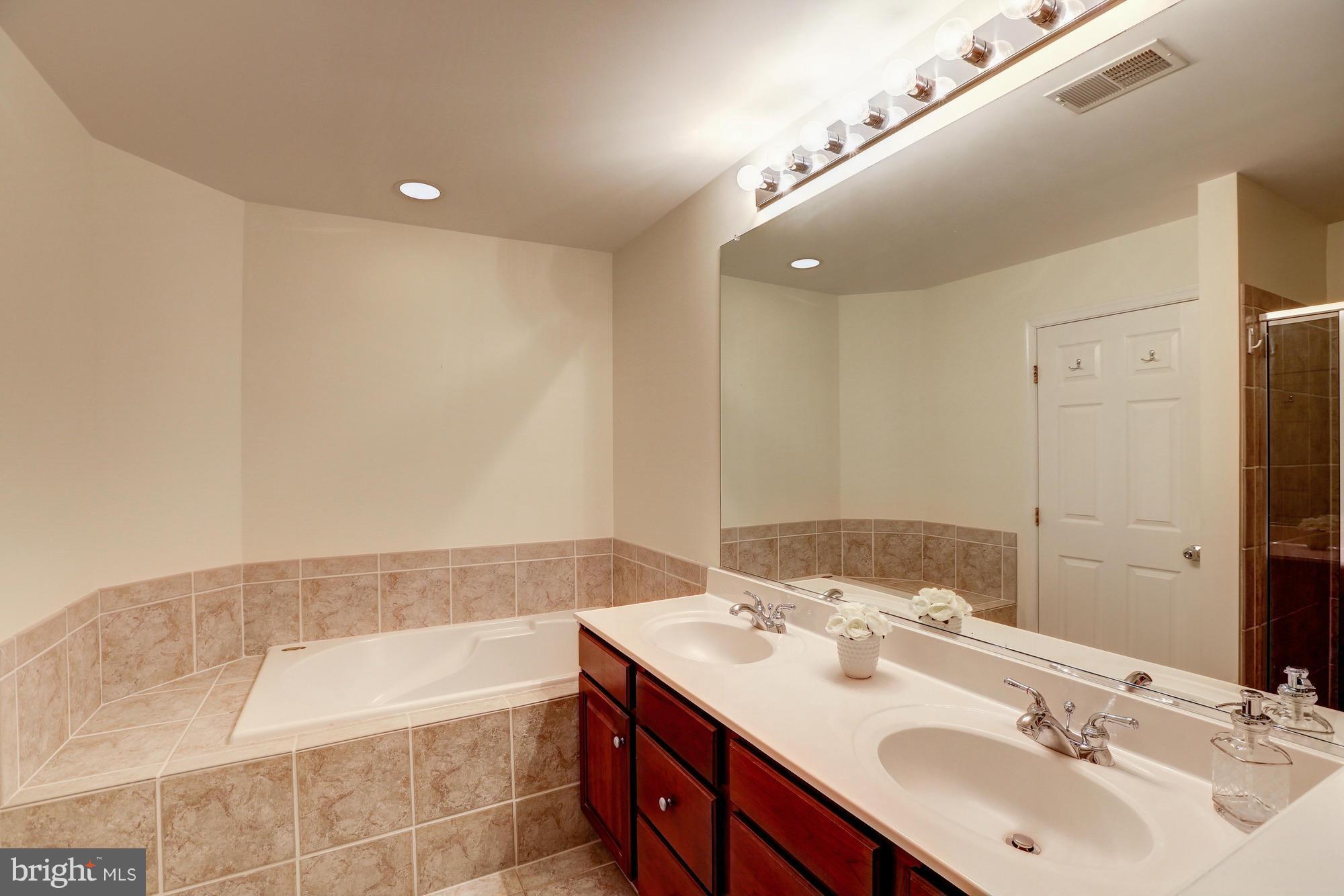 CAMERON STATION - Residential