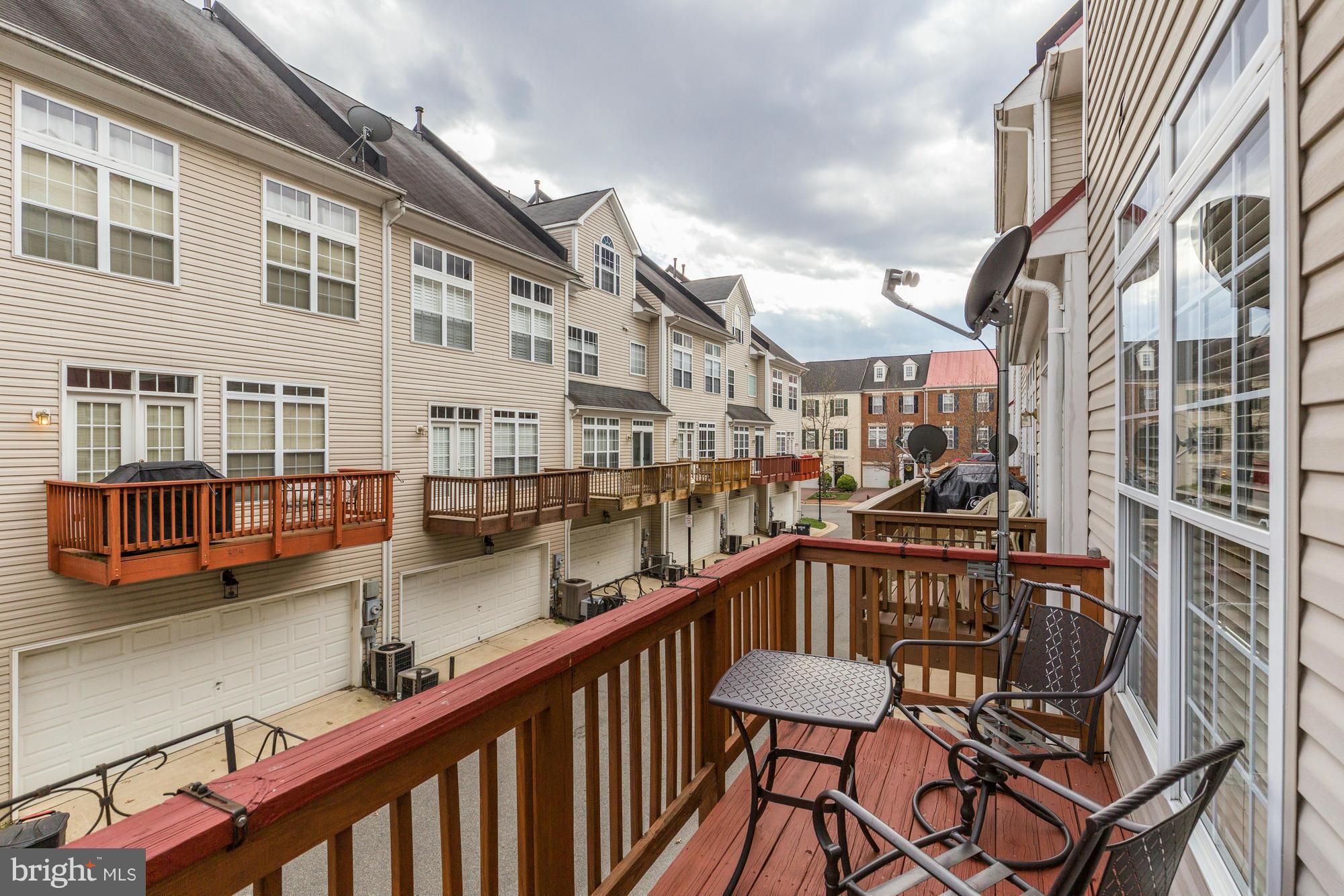 CAMERON STATION - Residential