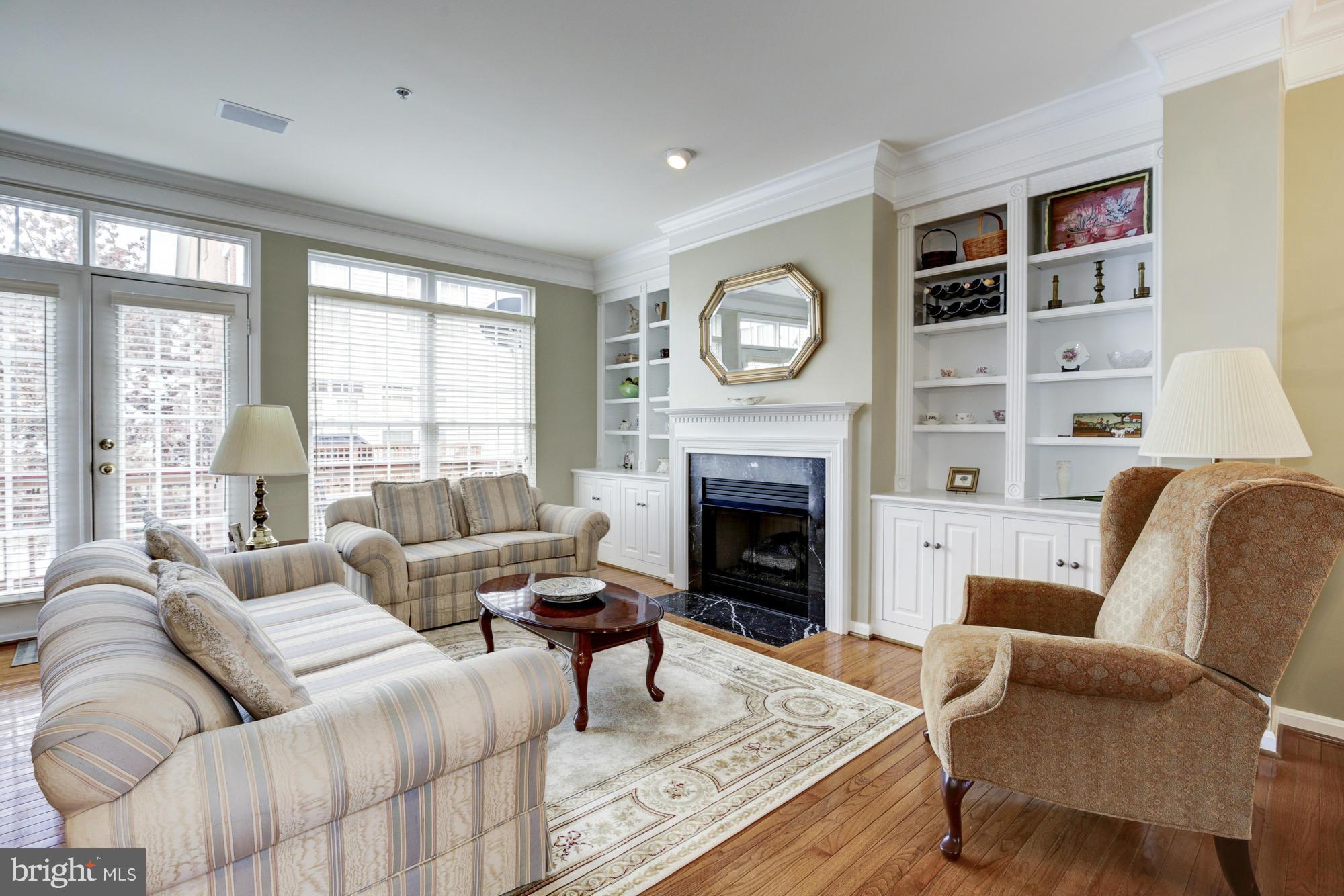 CAMERON STATION - Residential