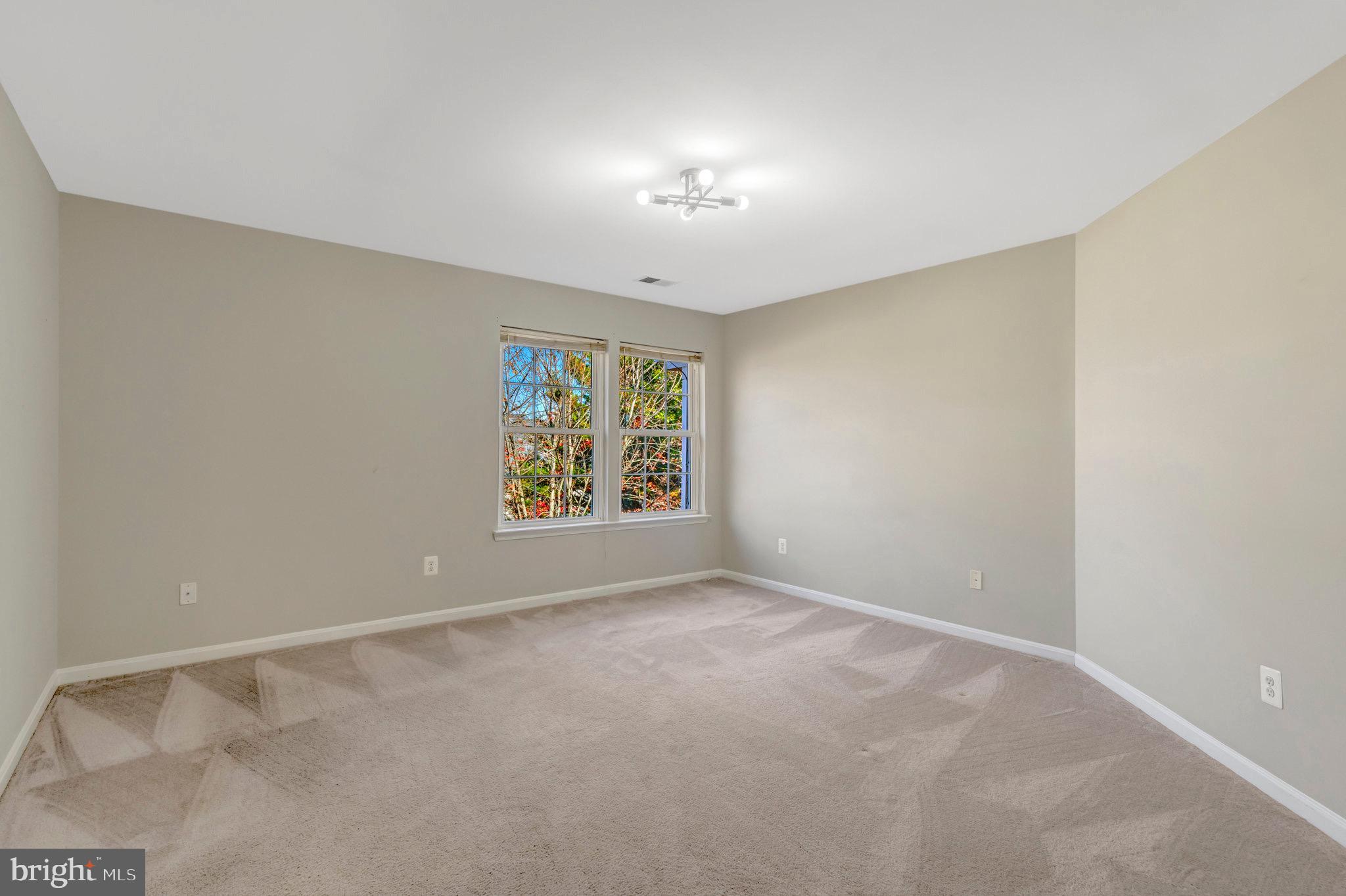 INDEPENDENCE - Residential