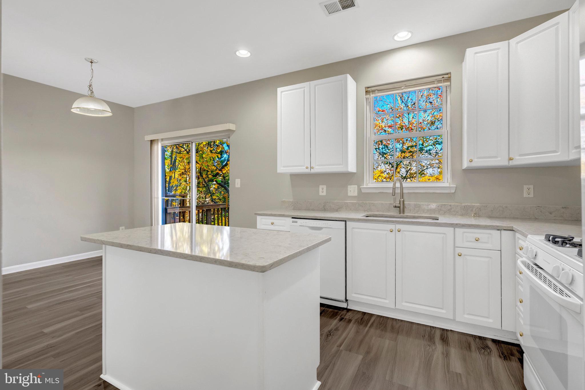 INDEPENDENCE - Residential