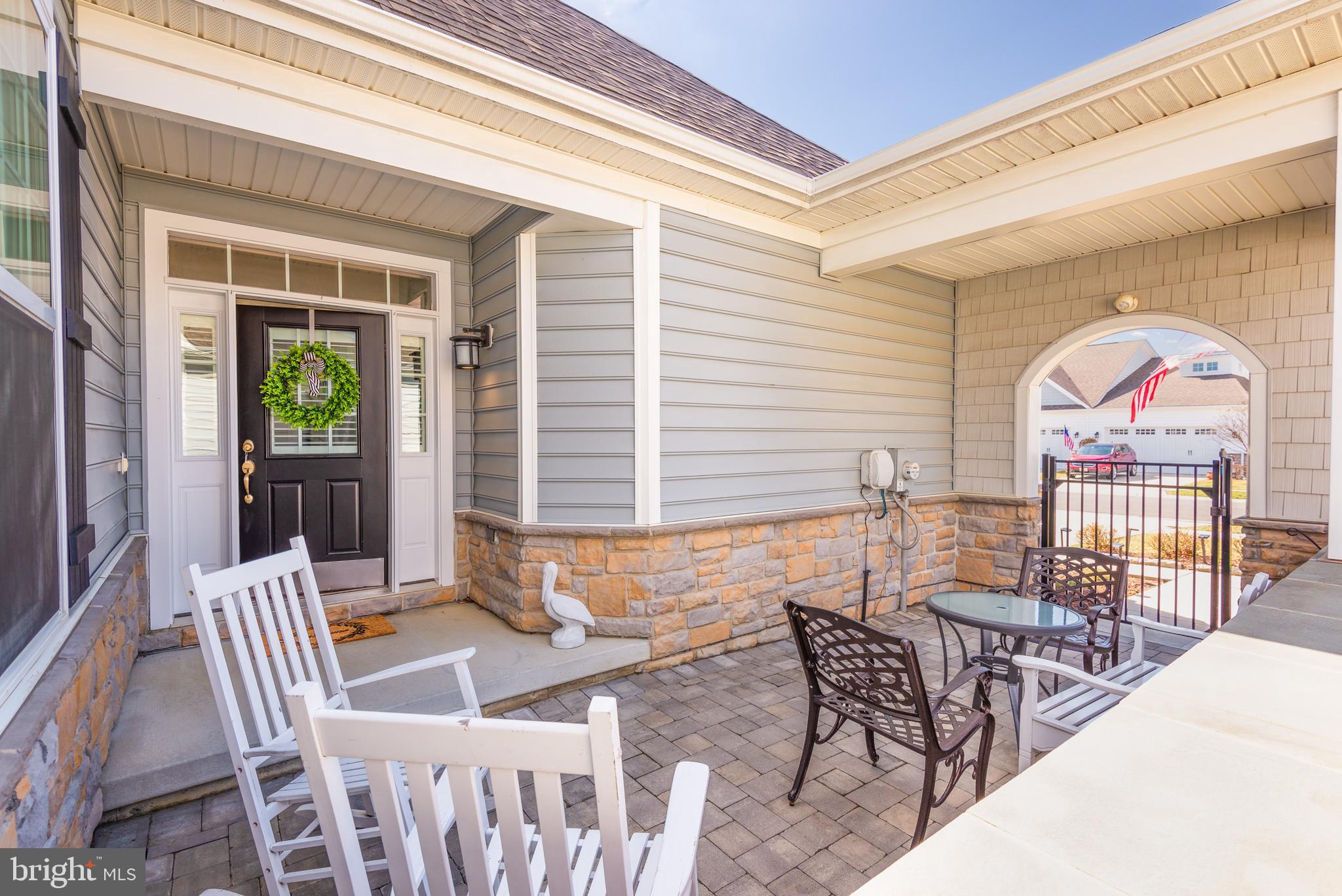 858 MOORINGS CIRCLE 11