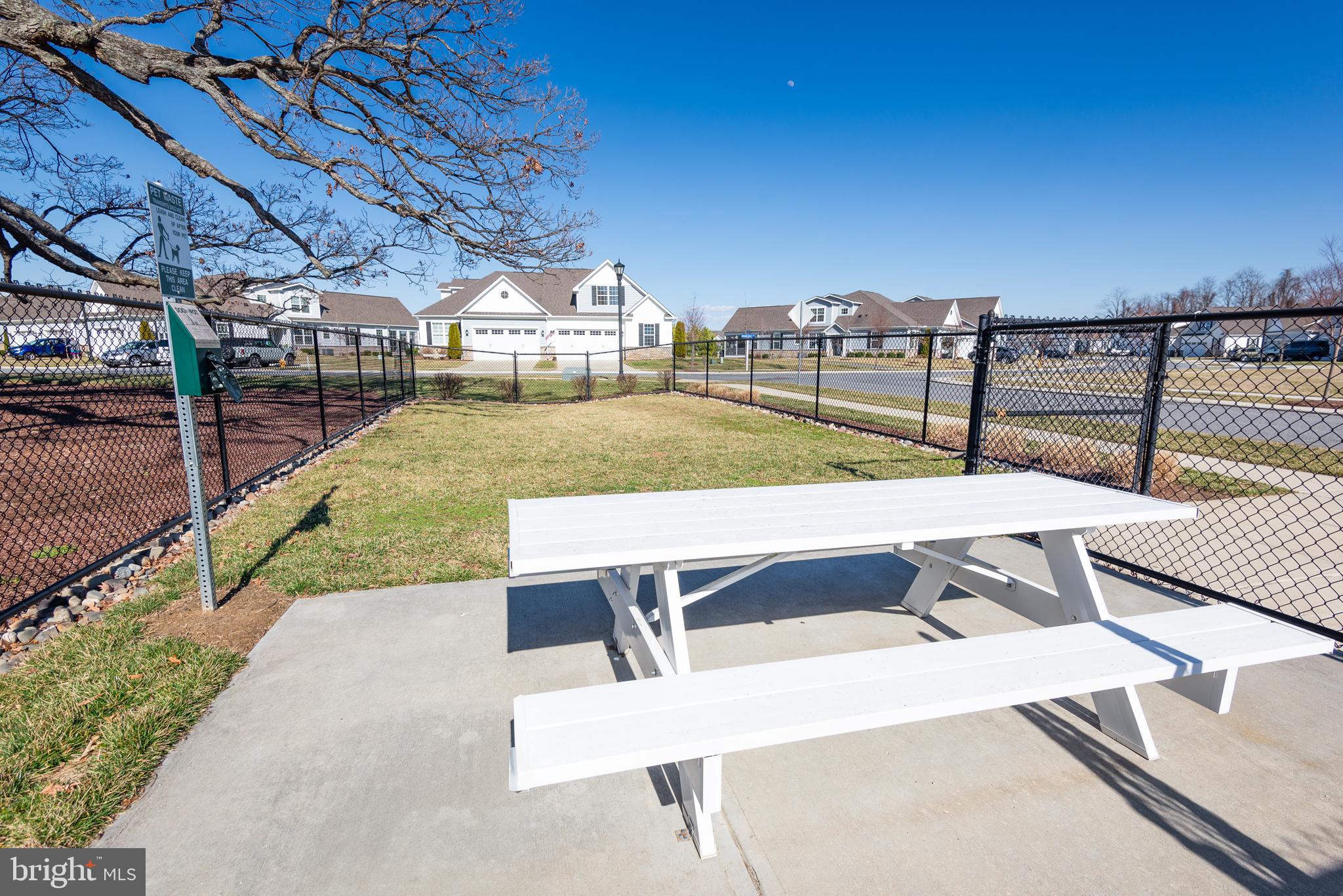 BAY BRIDGE COVE - Residential