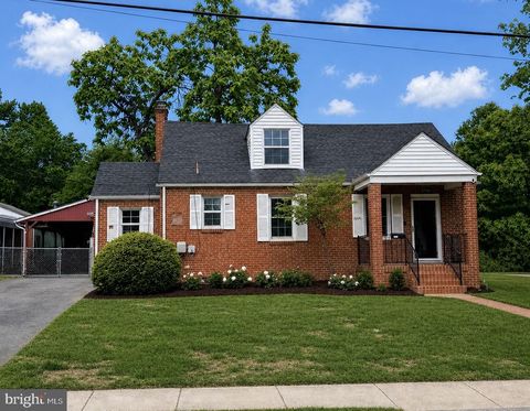 Photo of 2716 Schooley Drive, ALEXANDRIA, VA 22306 (MLS # VAFX2309438)