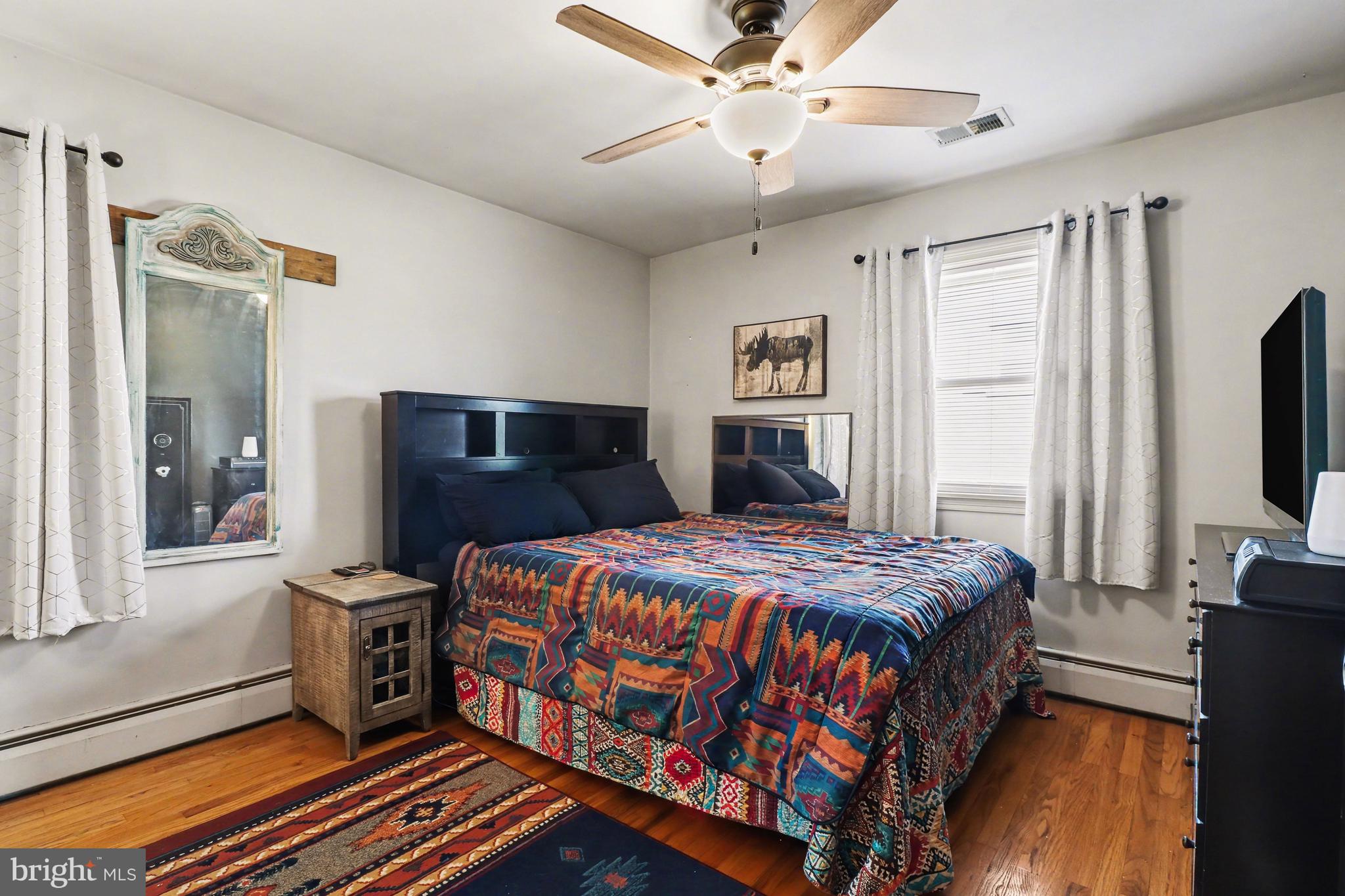 WILSHIRE HILLS - Residential